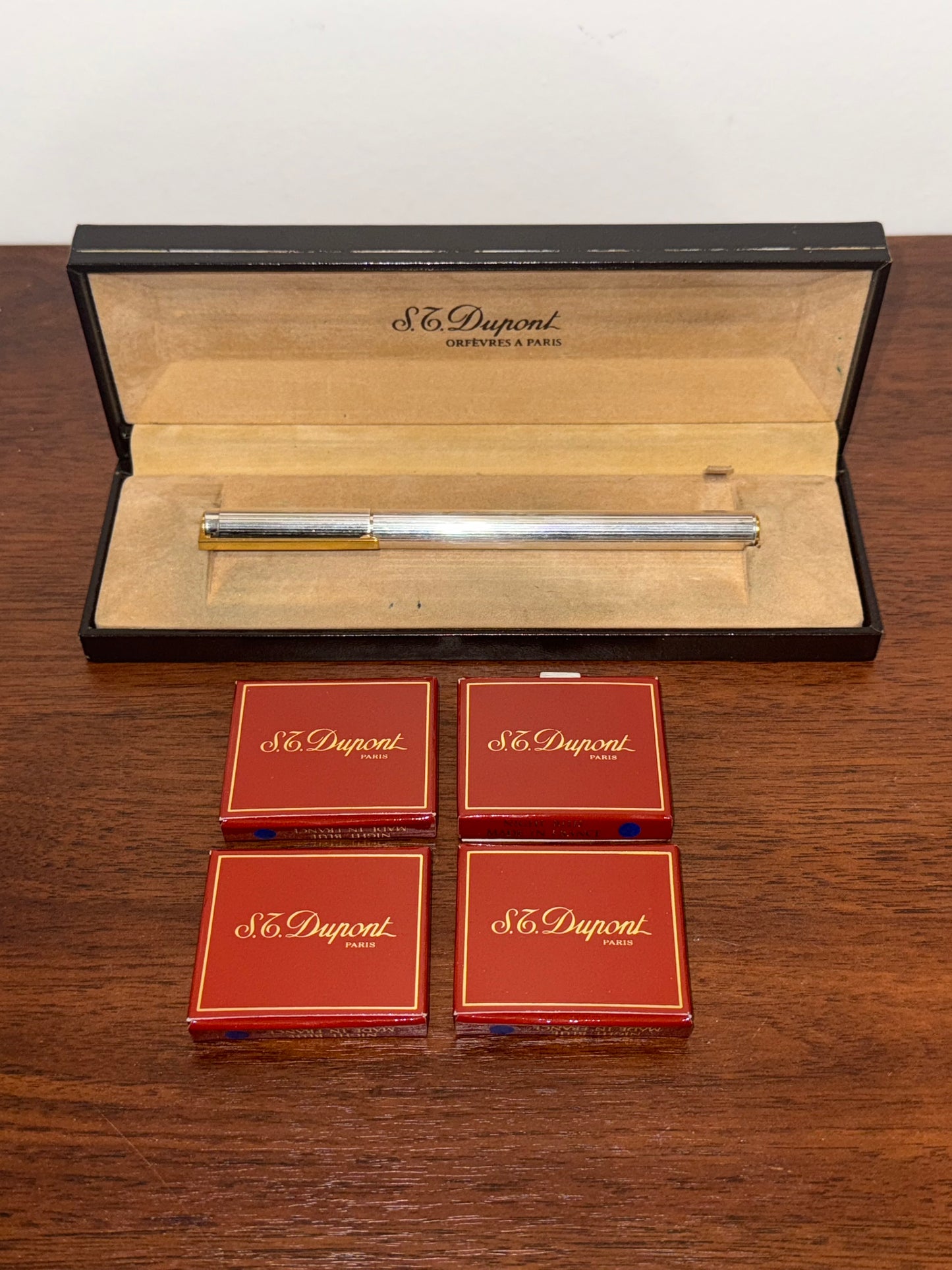 Stylo-plume S.T. Dupont en argent massif et plume or 18 carats 750