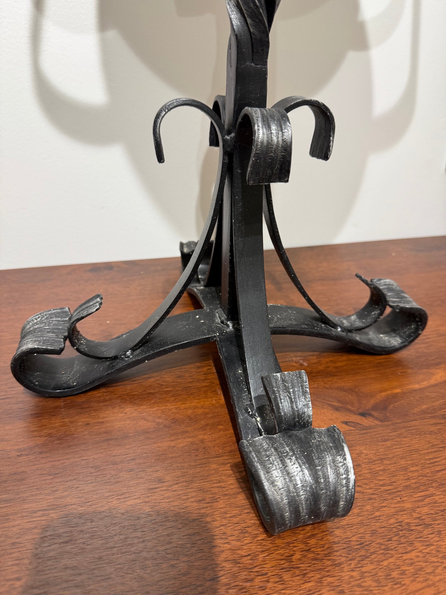 Porte plante en fer forgé et plateau marbre