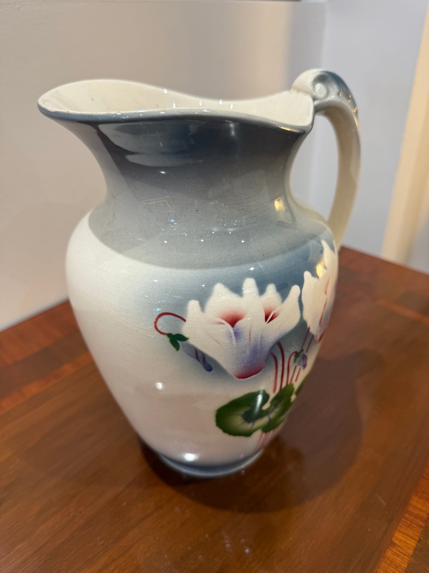 Ensemble de toilette Villeroy & Boch - Pichet et Bassine en Faïence Peinte à la Main