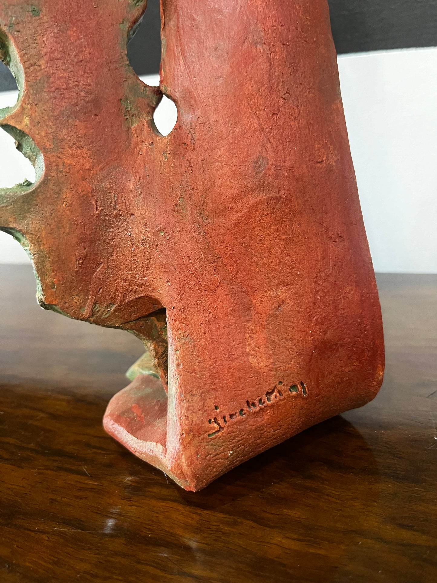 Statuette violoniste en terre cuite signé