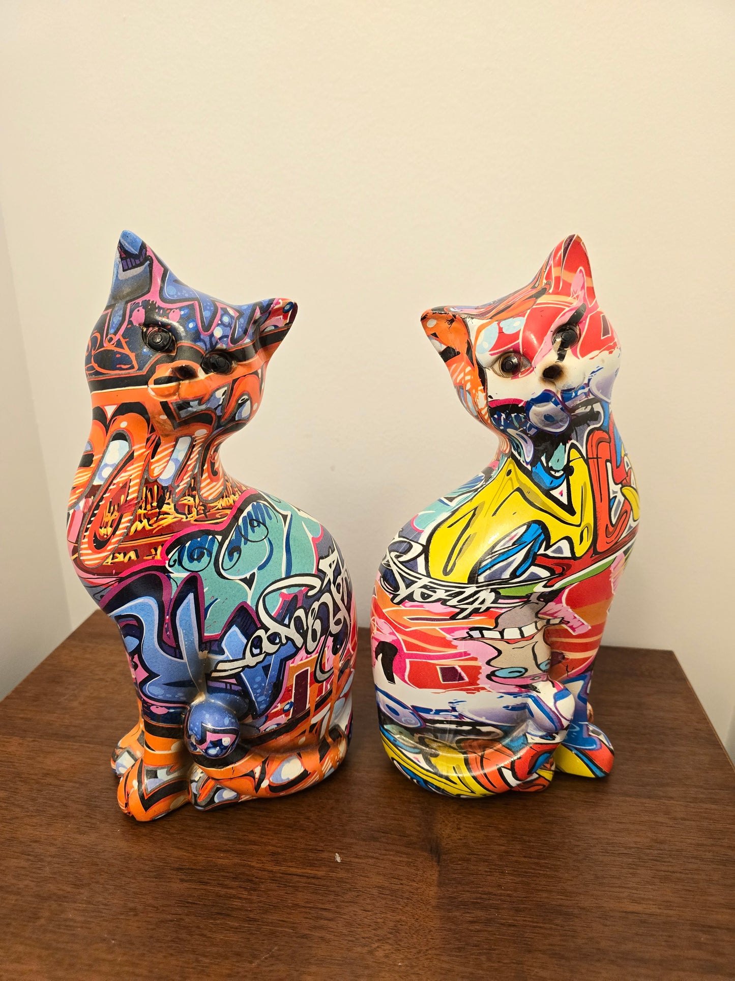 Street art cat