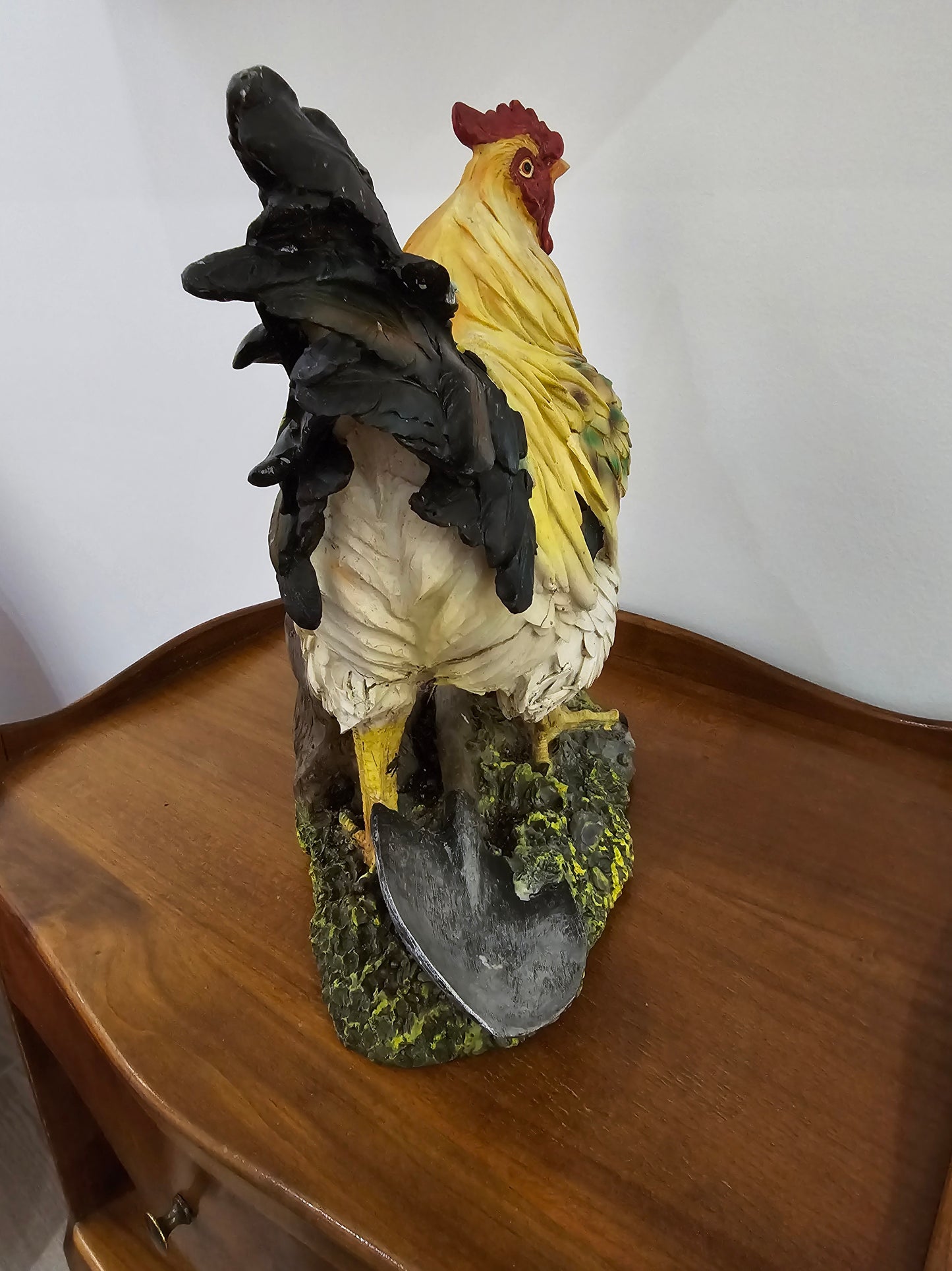 Poule de décoration en platre