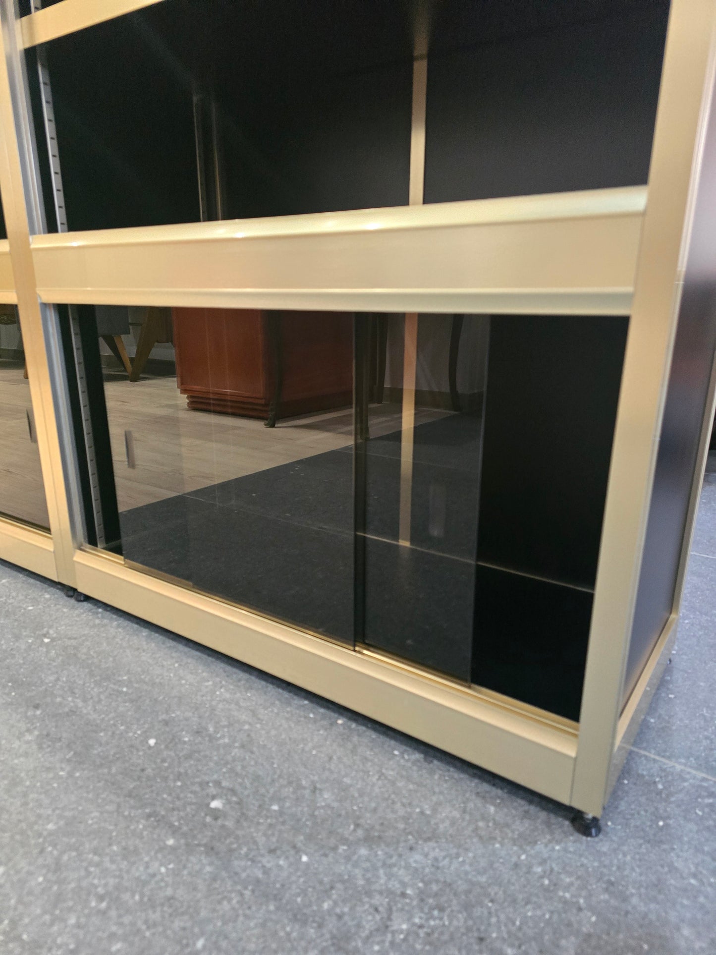 Meuble design années 70 noir et or