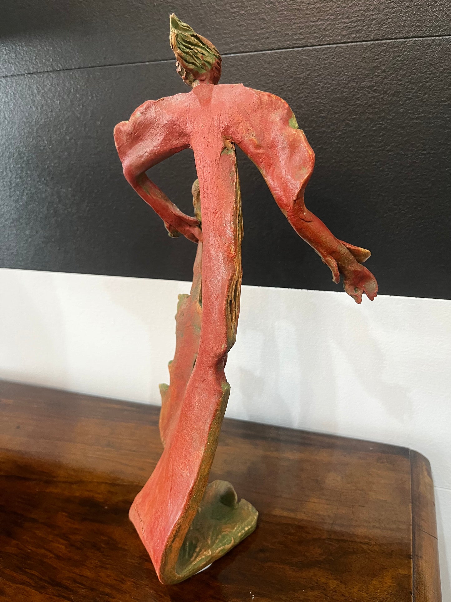 Statuette violoniste en terre cuite signé