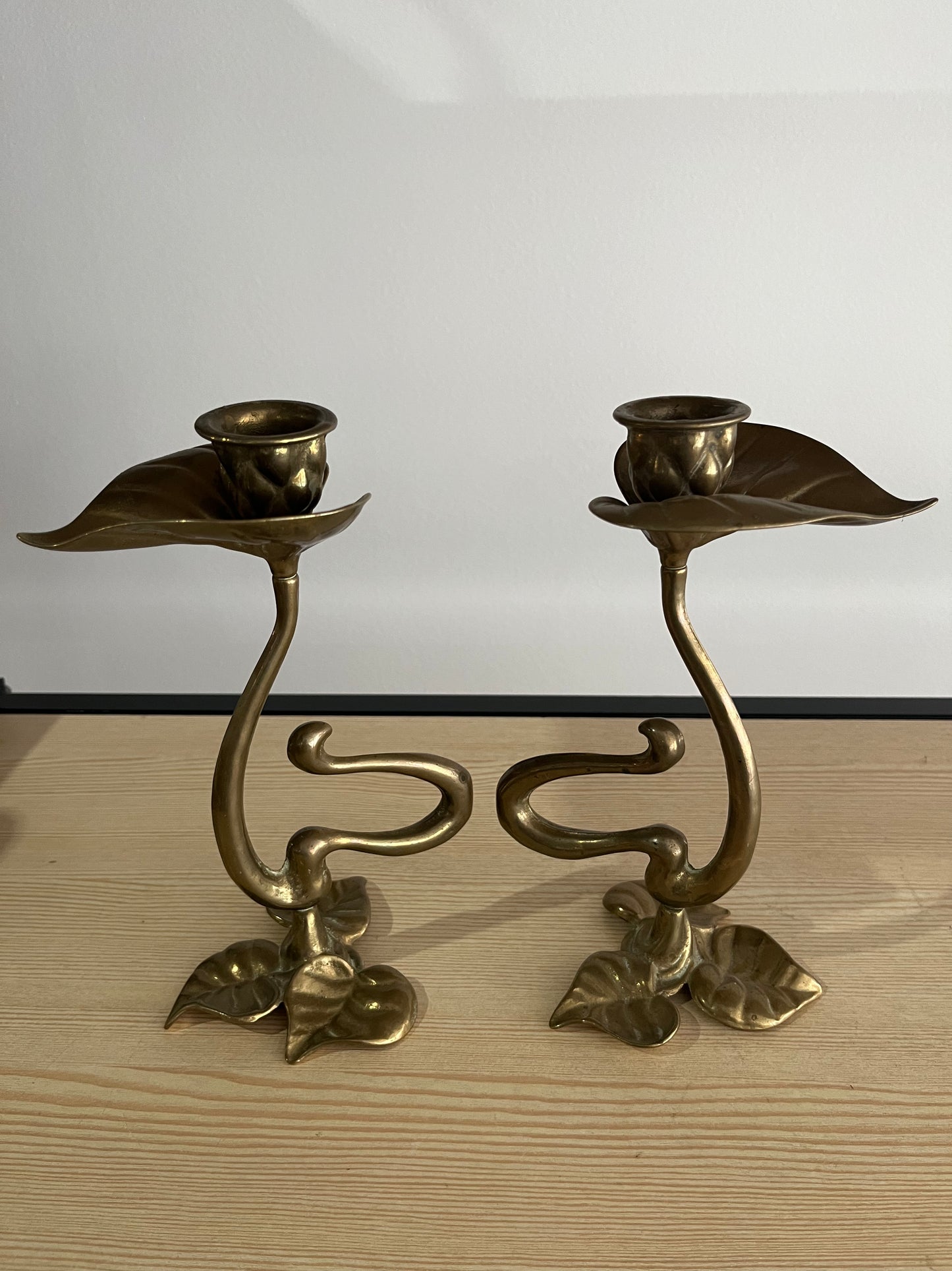 Lot 2 bougeoirs en bronze