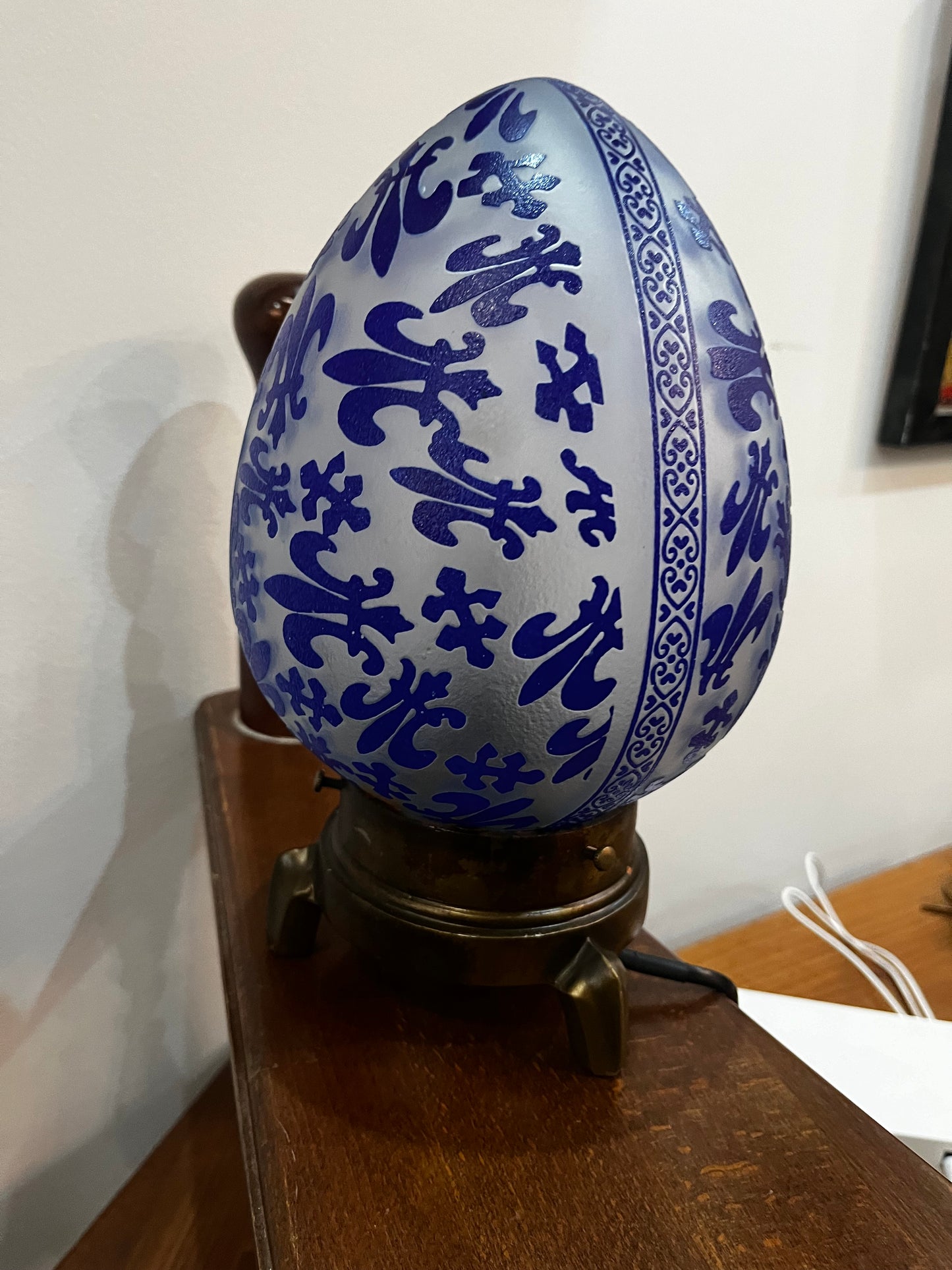 Lampe globe en verre forme œuf