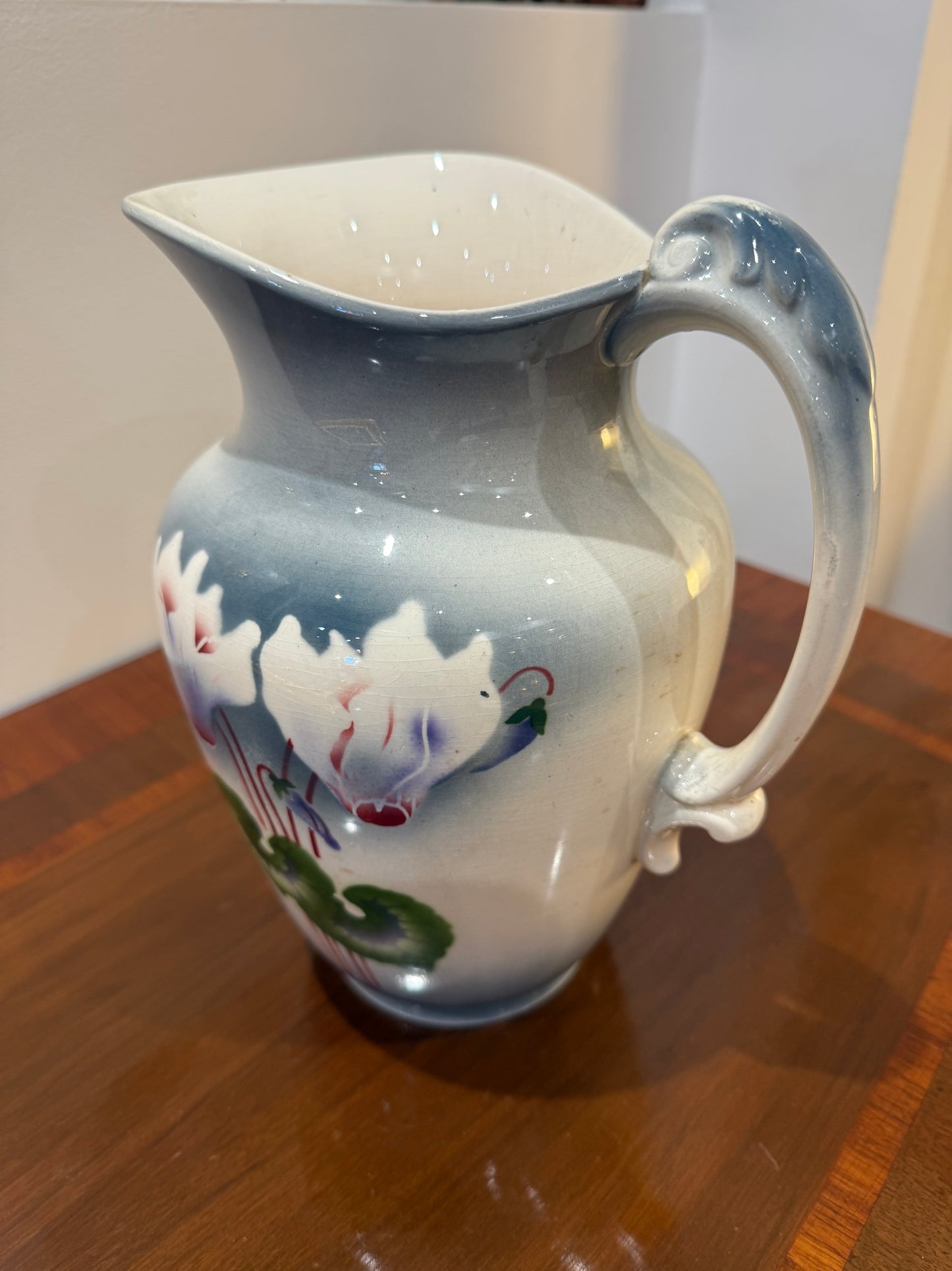 Ensemble de toilette Villeroy & Boch - Pichet et Bassine en Faïence Peinte à la Main