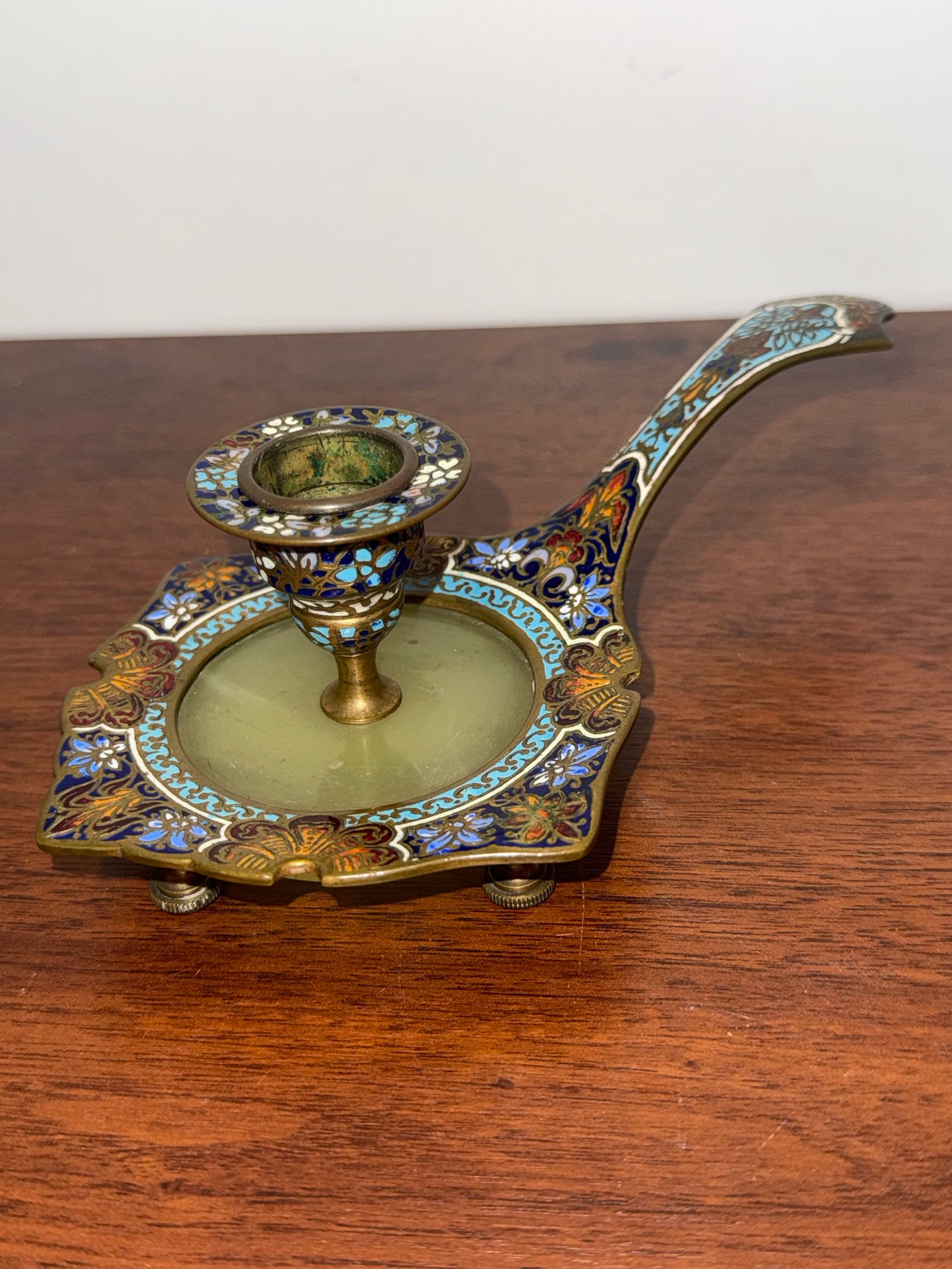 Bougeoir en bronze émaillé cloisonné sur socle en onyx