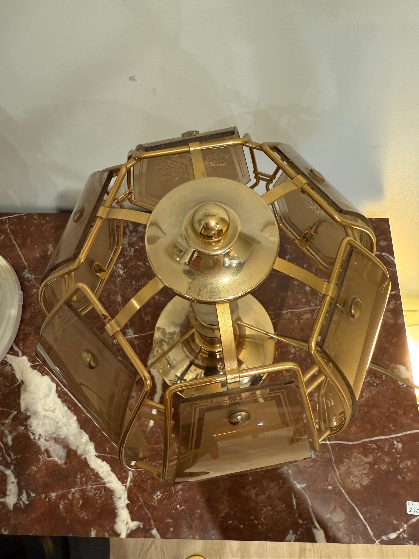 Lampe vintage en laiton et verre fumé gravé