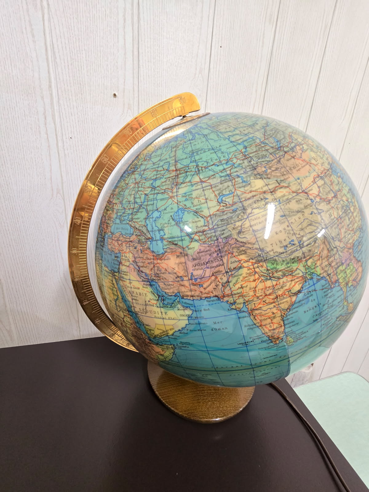 Globe terrestre lumineux Duplex des années 70 / Socle bois et méridien doré - Columbus Verlag – Allemagne