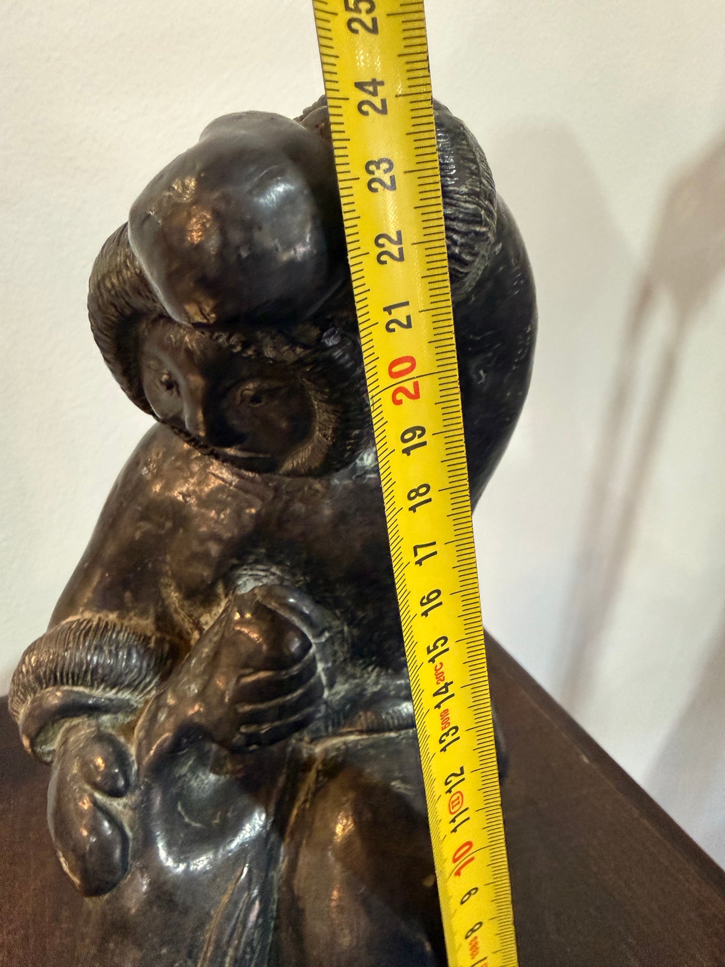 Sculpture Inuit “Chasseur et Phoque” – Wolf Original – Fait main au Canada