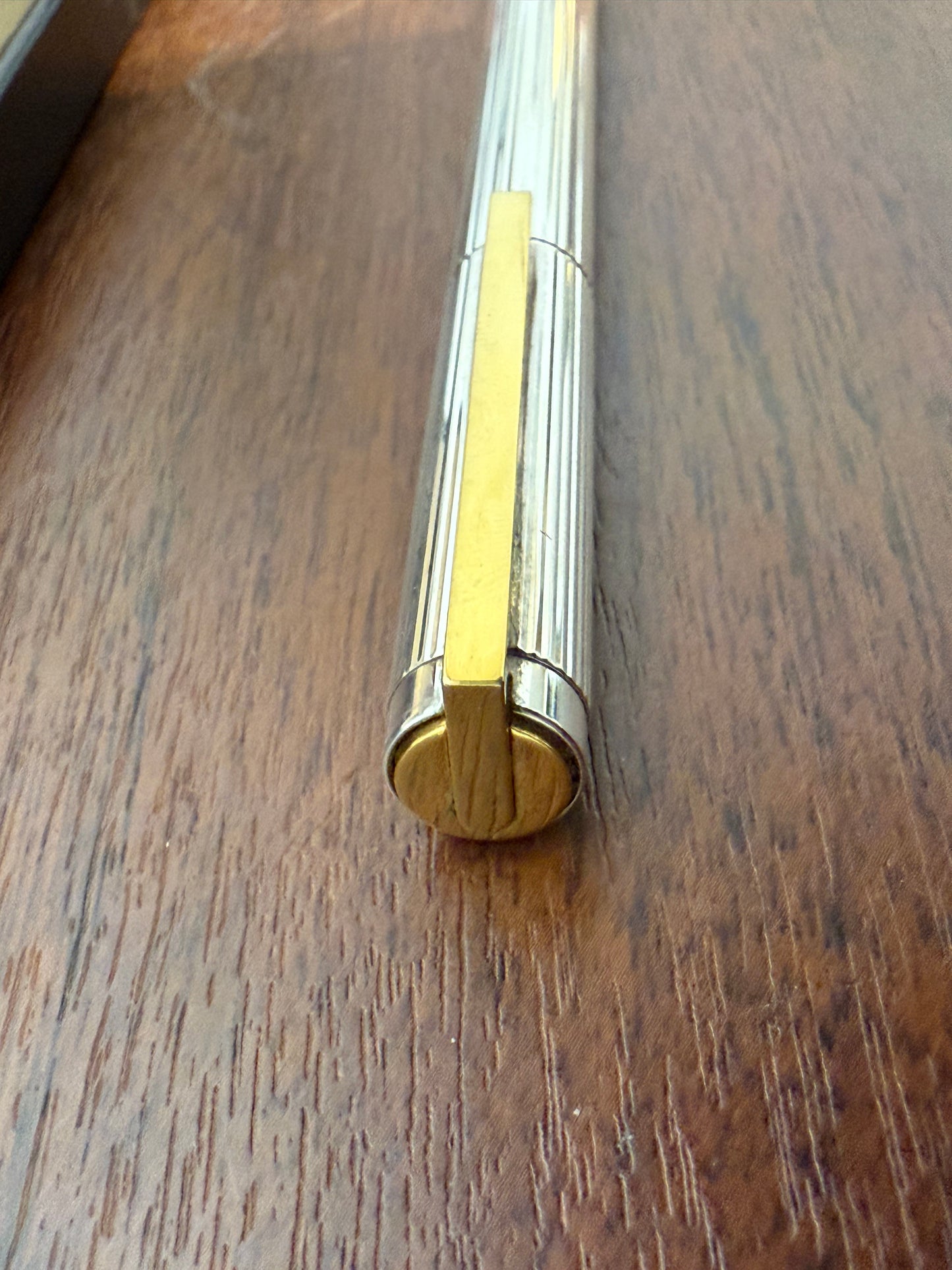 Stylo-plume S.T. Dupont en argent massif et plume or 18 carats 750
