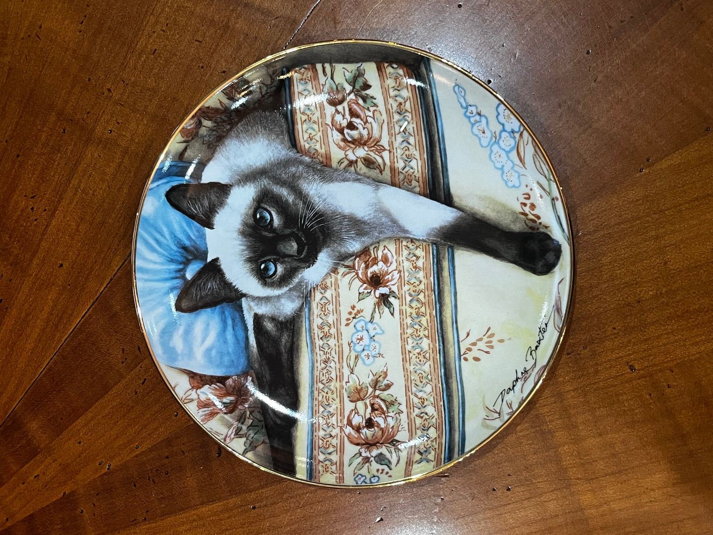Assiette en porcelaine fine édition limitée by Daphne Baxter