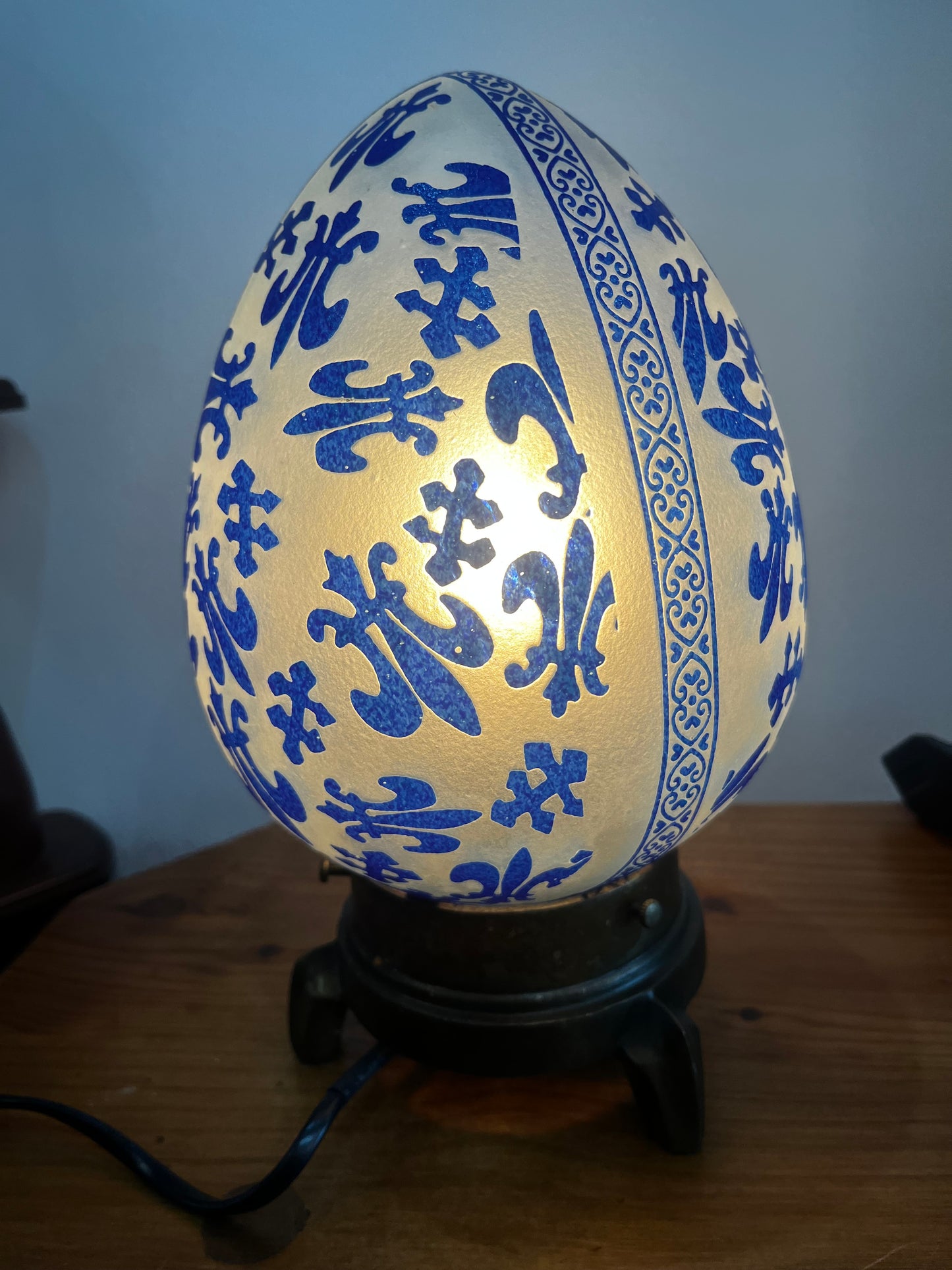 Lampe globe en verre forme œuf