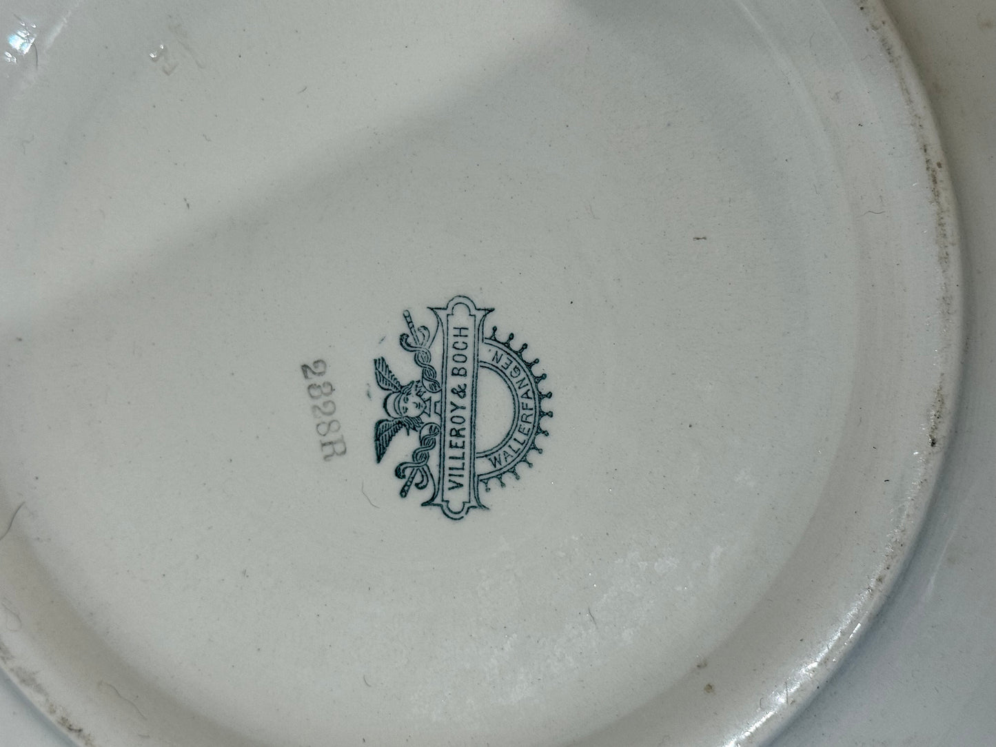 Ensemble de toilette Villeroy & Boch - Pichet et Bassine en Faïence Peinte à la Main