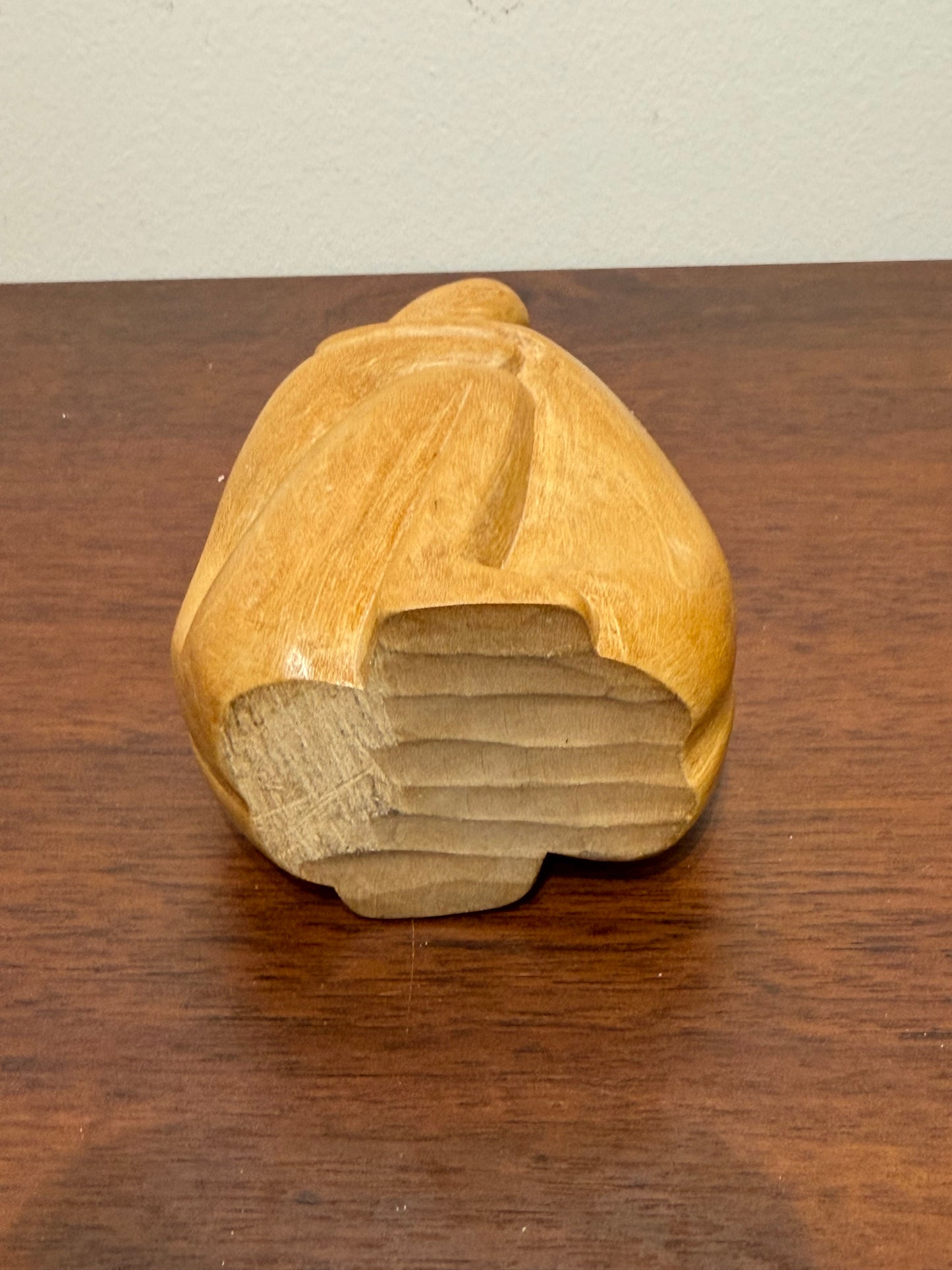 Sculpture “Le Câlin” – Art abstrait en bois sculpté