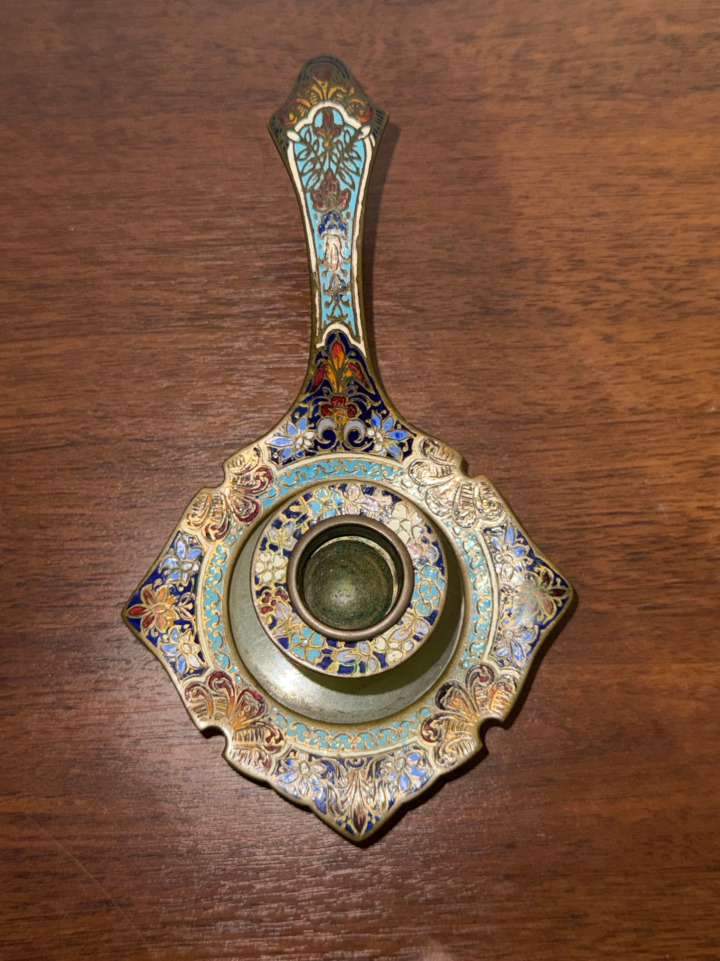 Bougeoir en bronze émaillé cloisonné sur socle en onyx