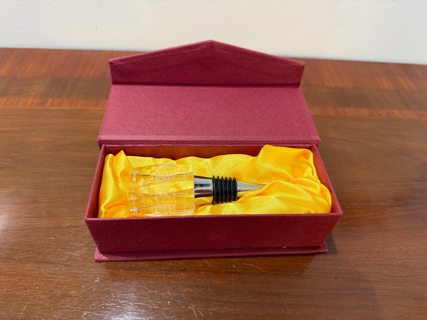 Bouchon de bouteille en métal et cristal – Pierre Laforest