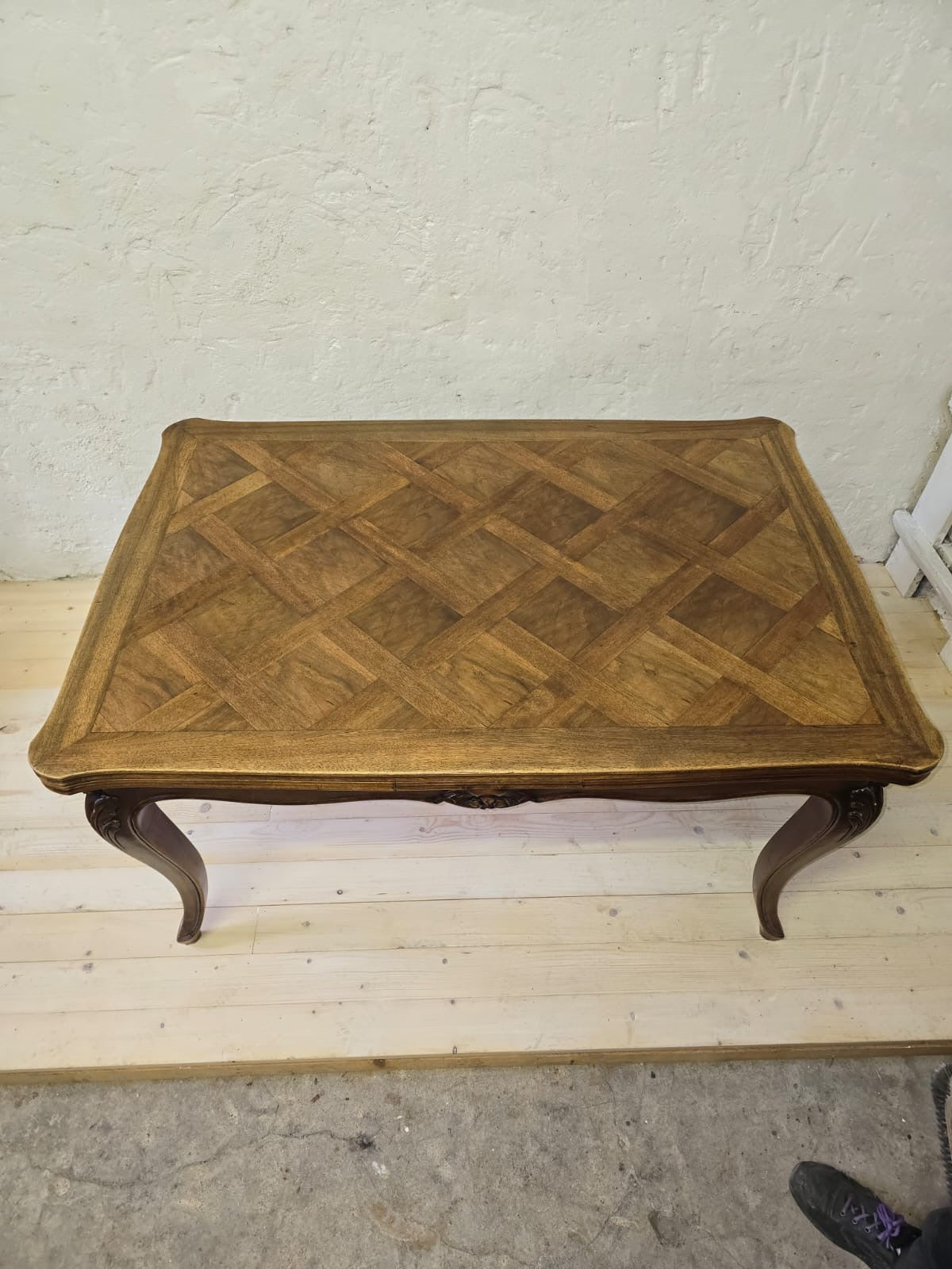 Table style Louis XV à rallonges