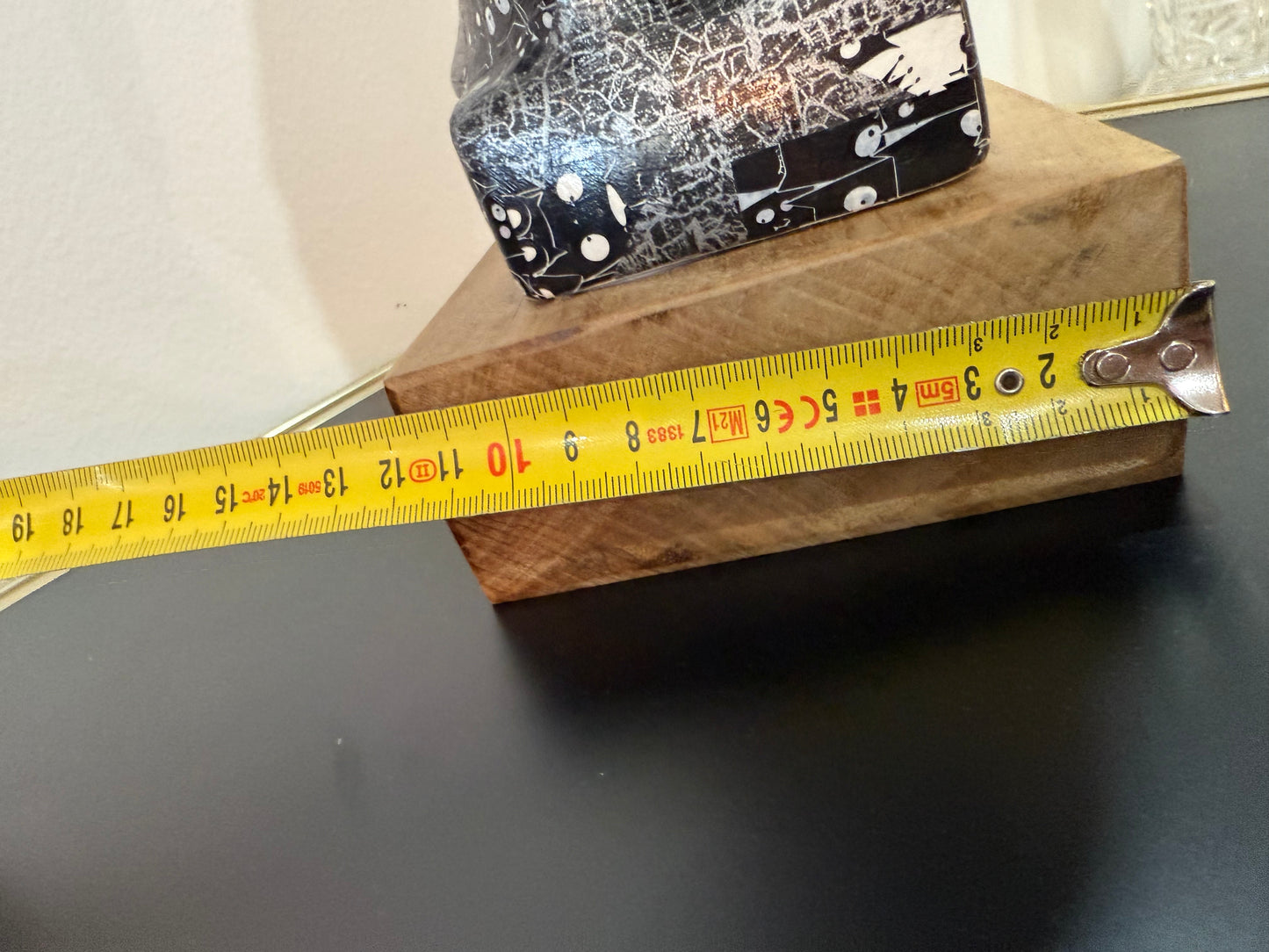 Buste en céramique, graphique motif chat noir papier coller