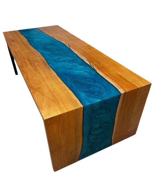 Table basse artisanale - Bois Poirier/ Résine Epoxy - Pièce unique