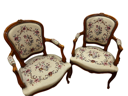 Fauteuils tapissés style Louis XV