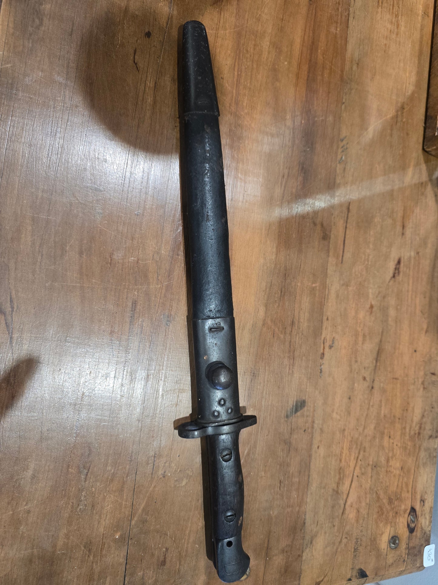 Pièce ancienne de collection – modèle MK II RFI 1942 avec fourreau d’origine