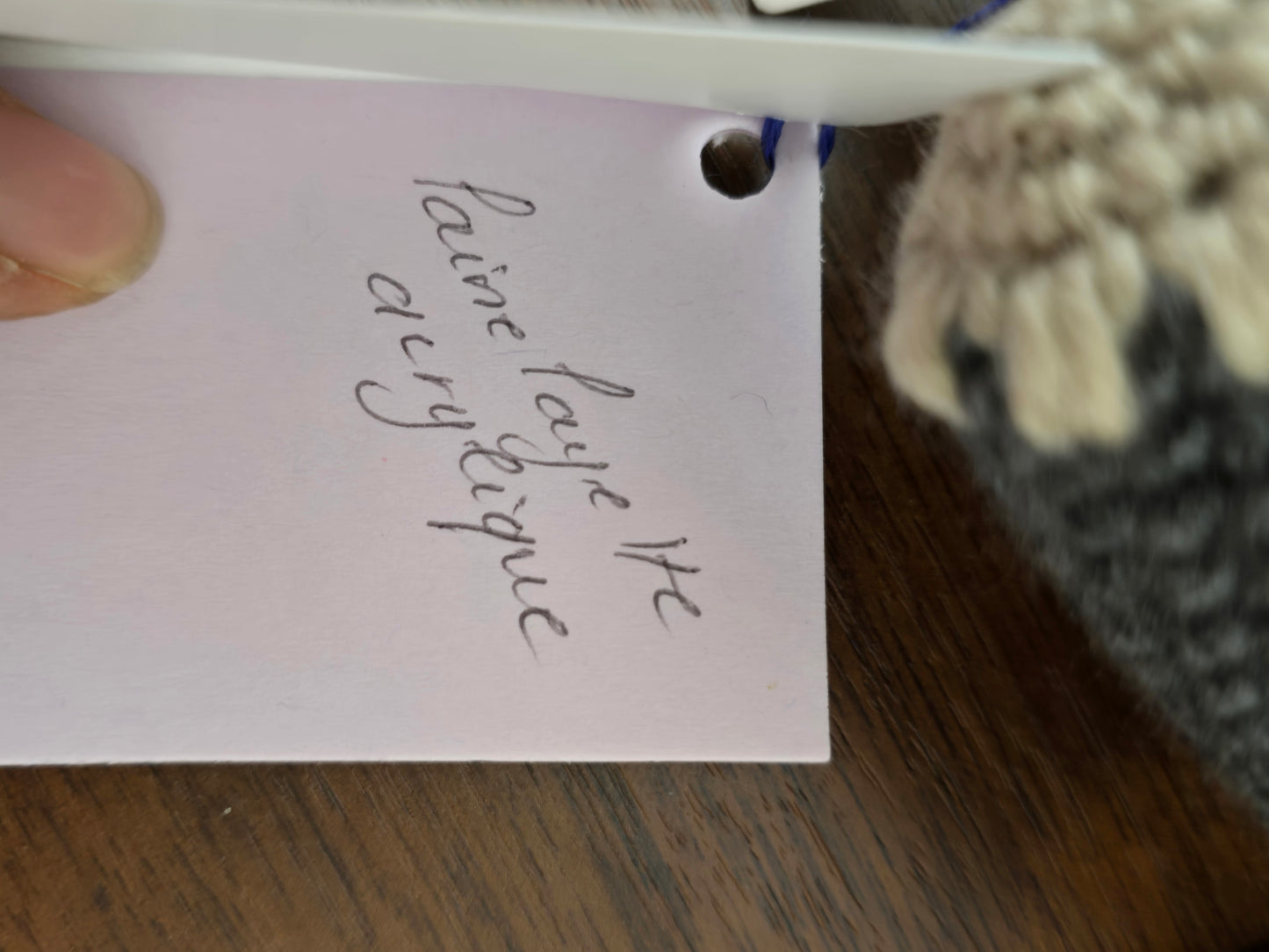 Éléphant gris amigurumi