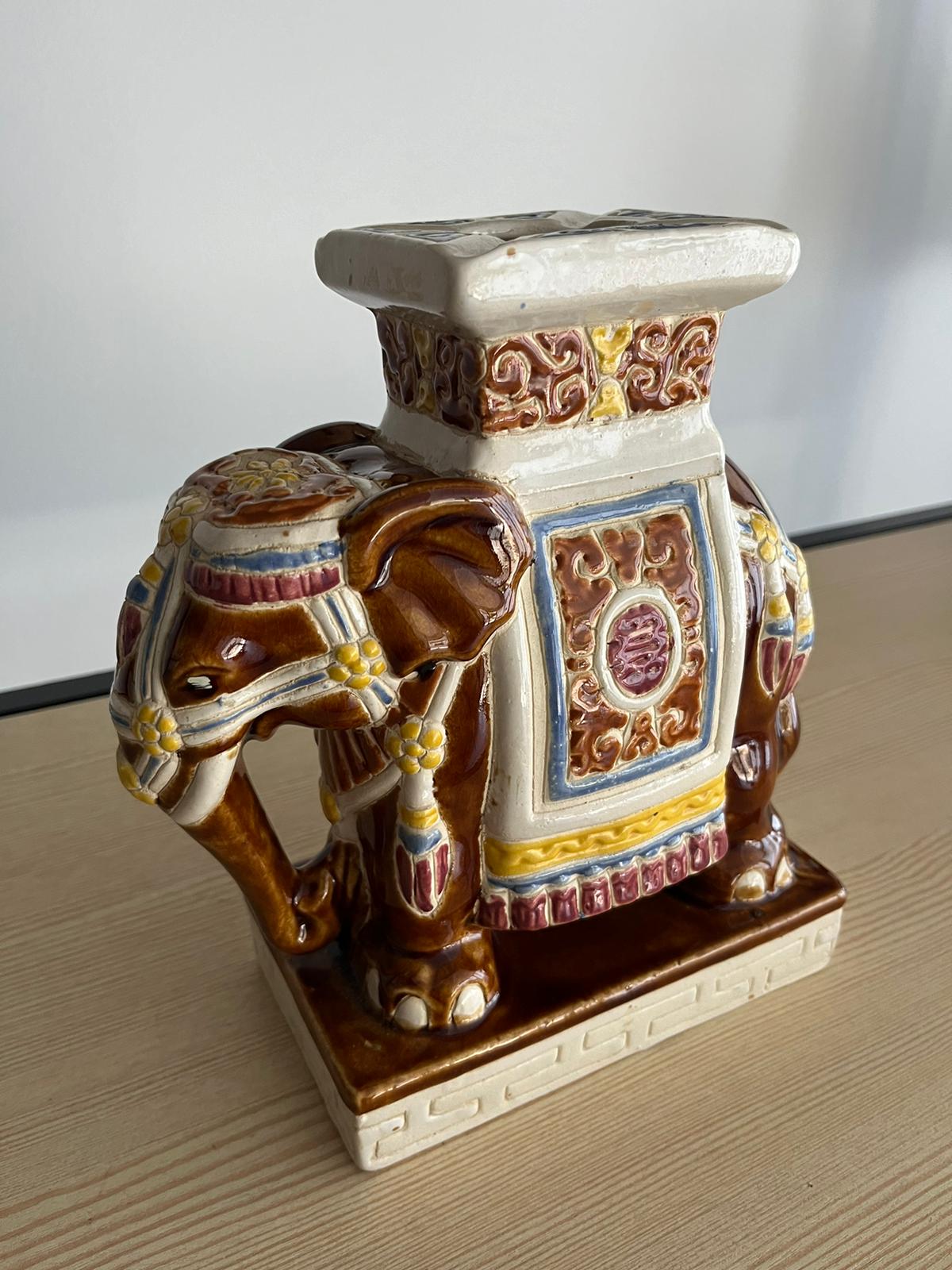 Cendrier elephant vintage en céramique