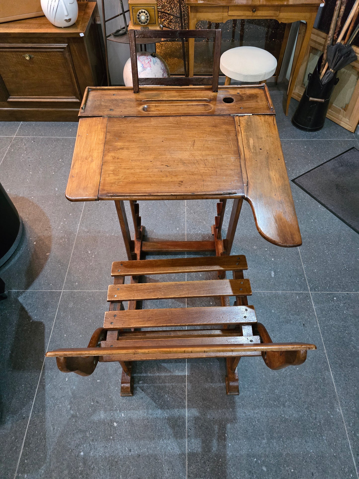 Pupitre d’écolier ancien