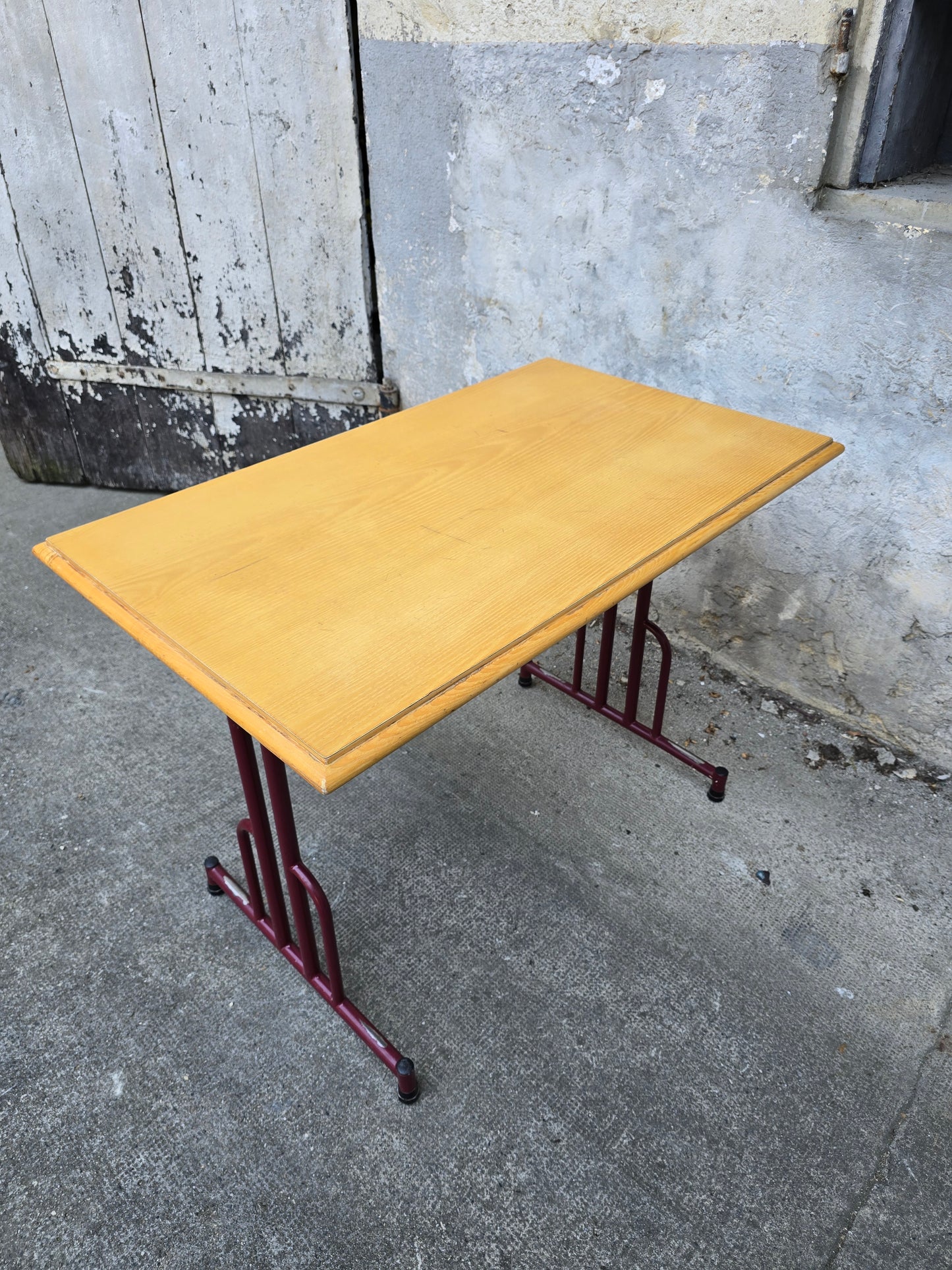 Table bistrot vintage piétement métal