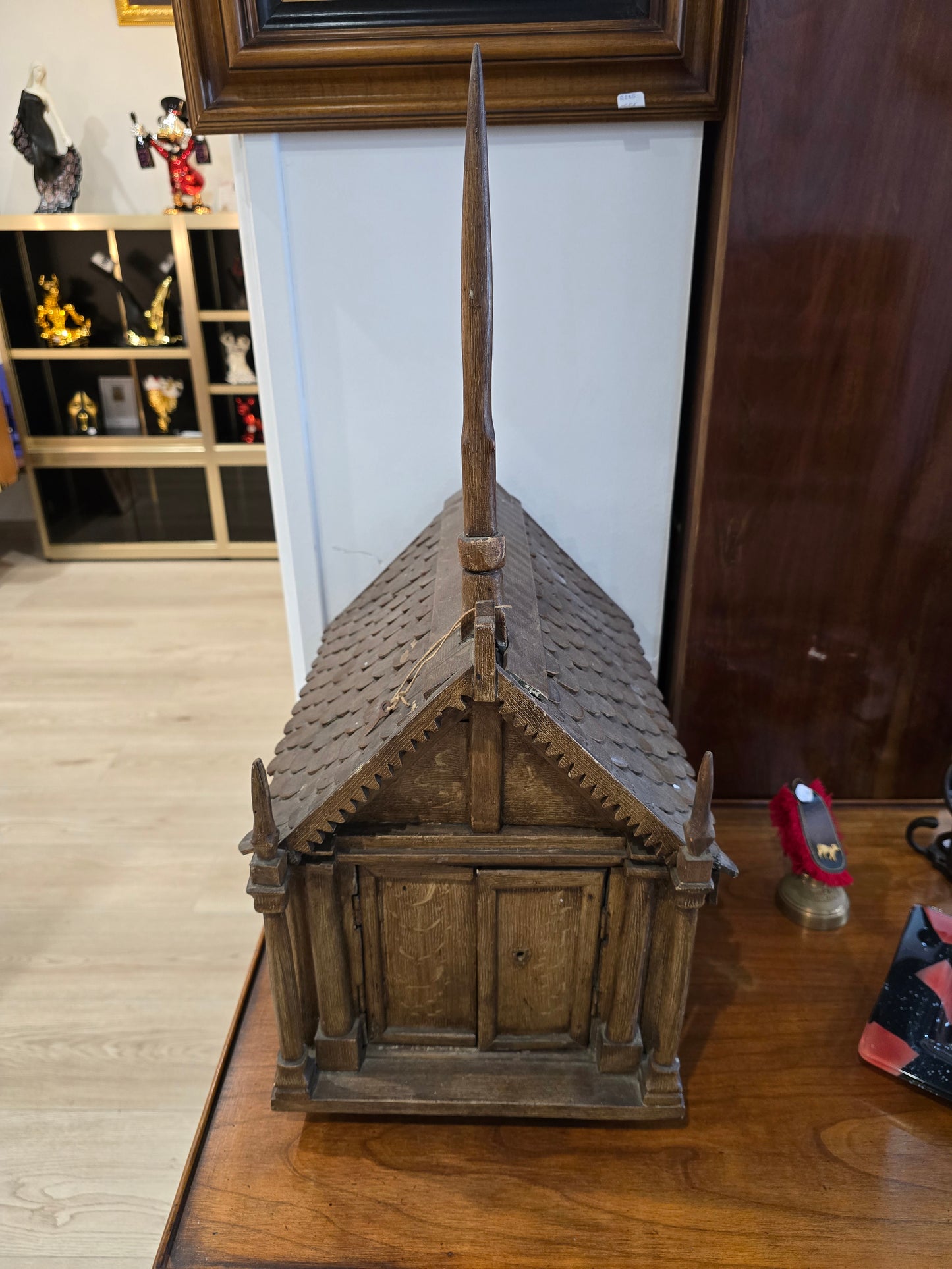 Rare chapelle miniature dite "Isba russe" – Vers 1820-1830 – Fabrication artisanale par un soldat napoléonien