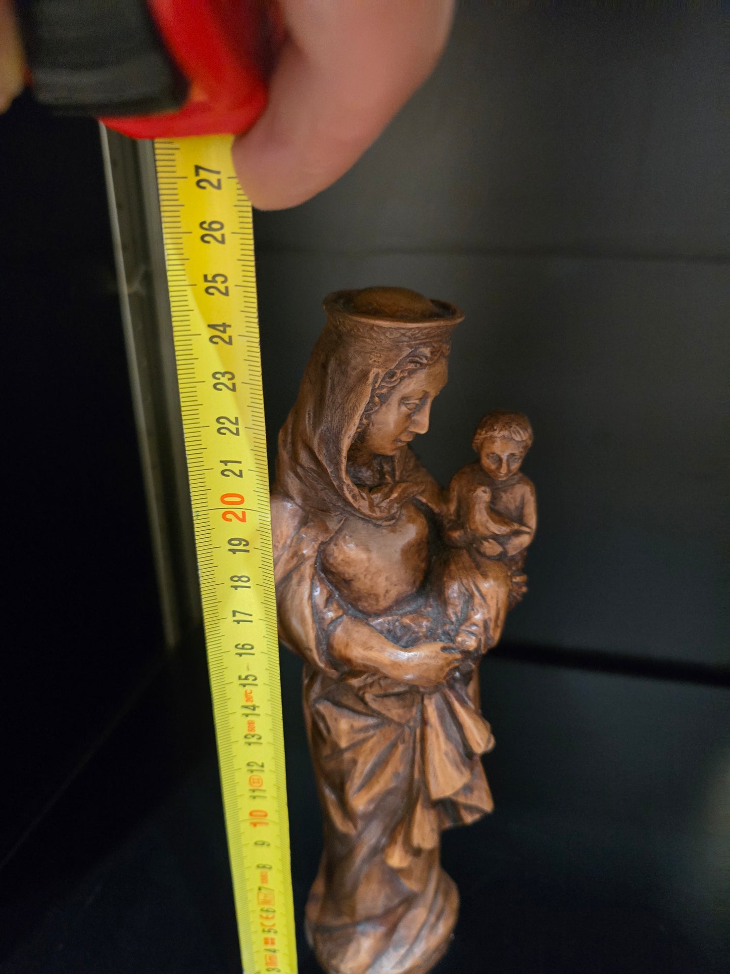Vierge à l’Enfant en Bois Sculpté – 26 cm