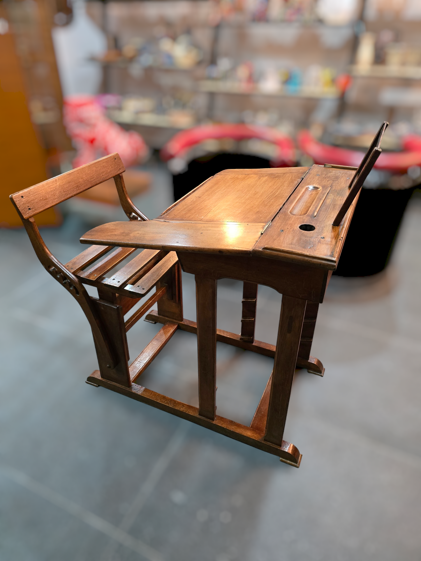 Pupitre d’écolier ancien