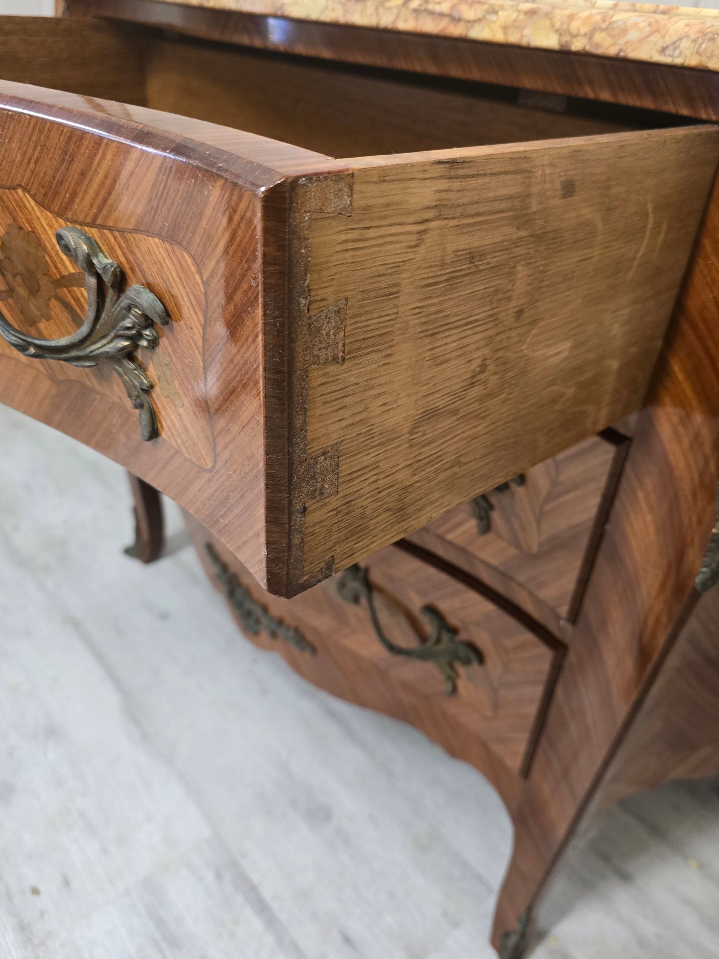 Commode louis XV bois de rose