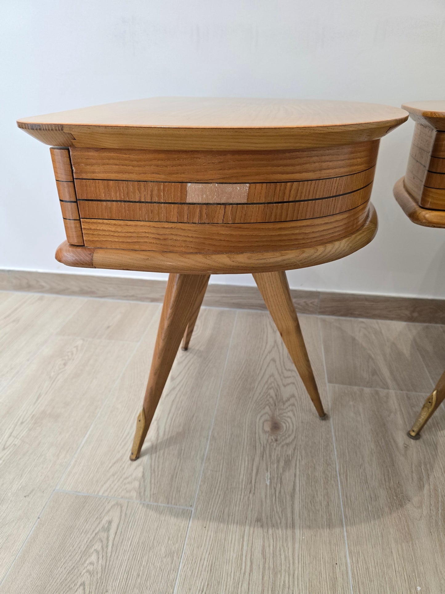 Paire de table de chevet vintage tripode