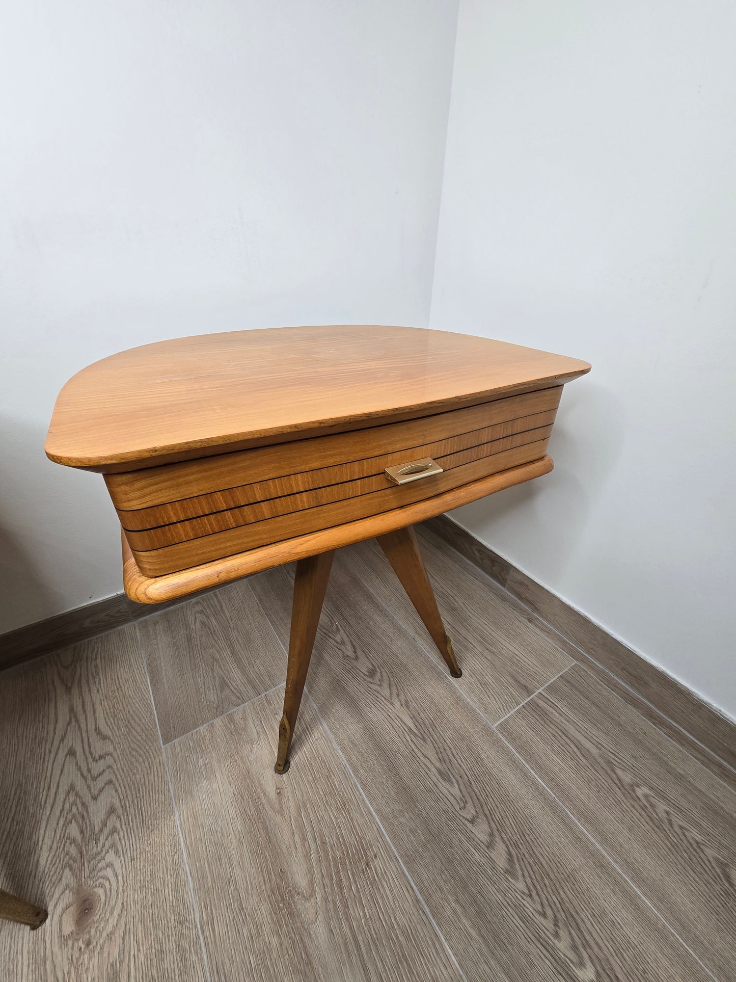Paire de table de chevet vintage tripode
