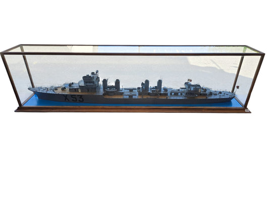 Maquette artisanale de l'anti-torpilleur français Vauquelin