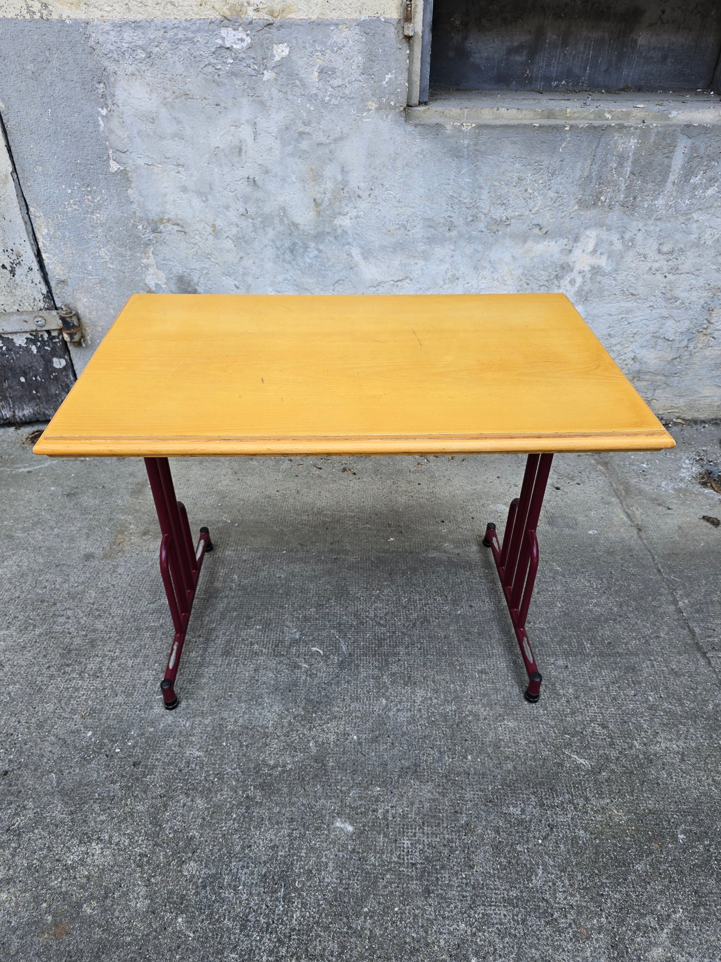 Table bistrot vintage piétement métal