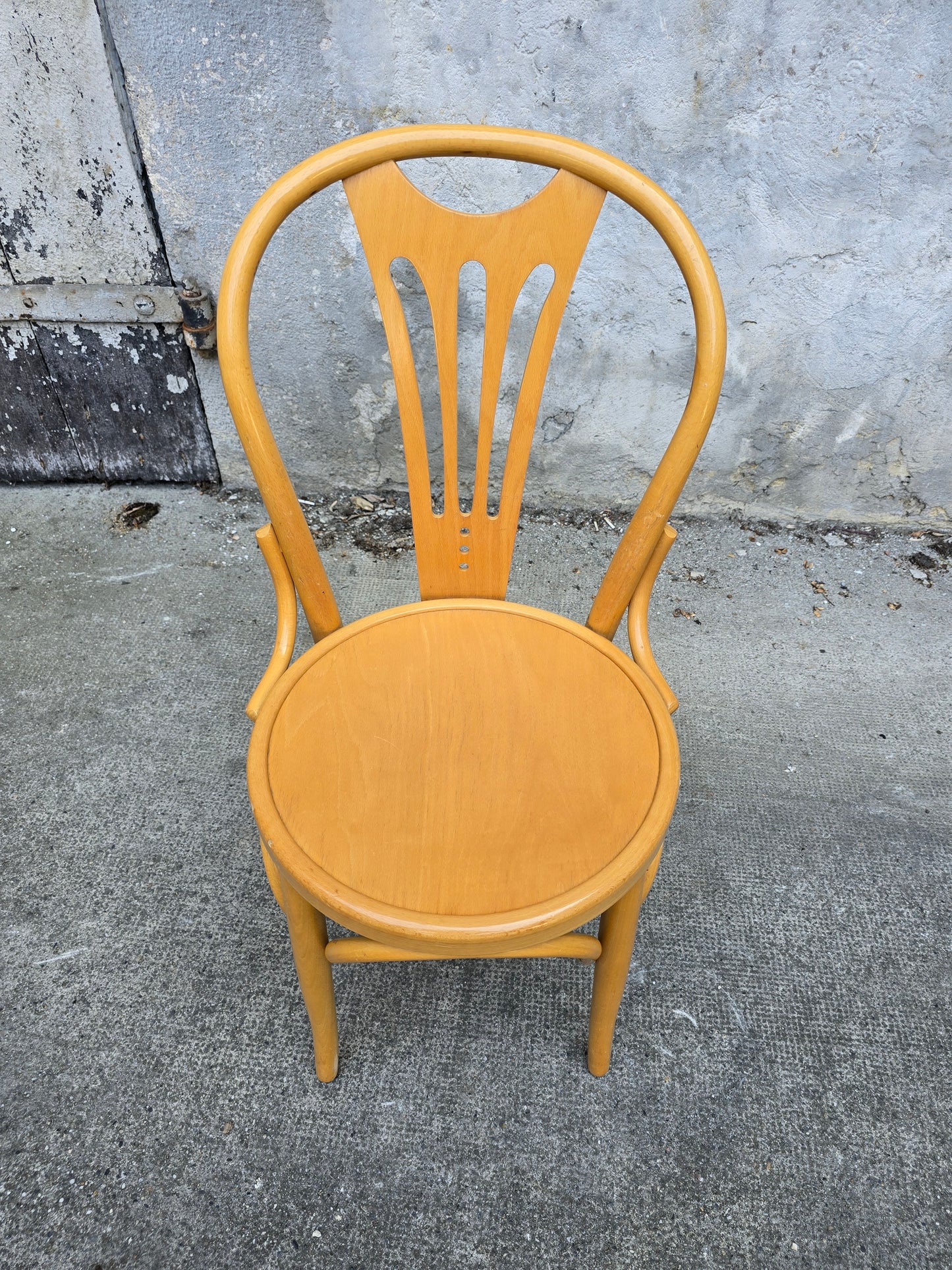Chaise bistrot en bois cintré- type Thonet