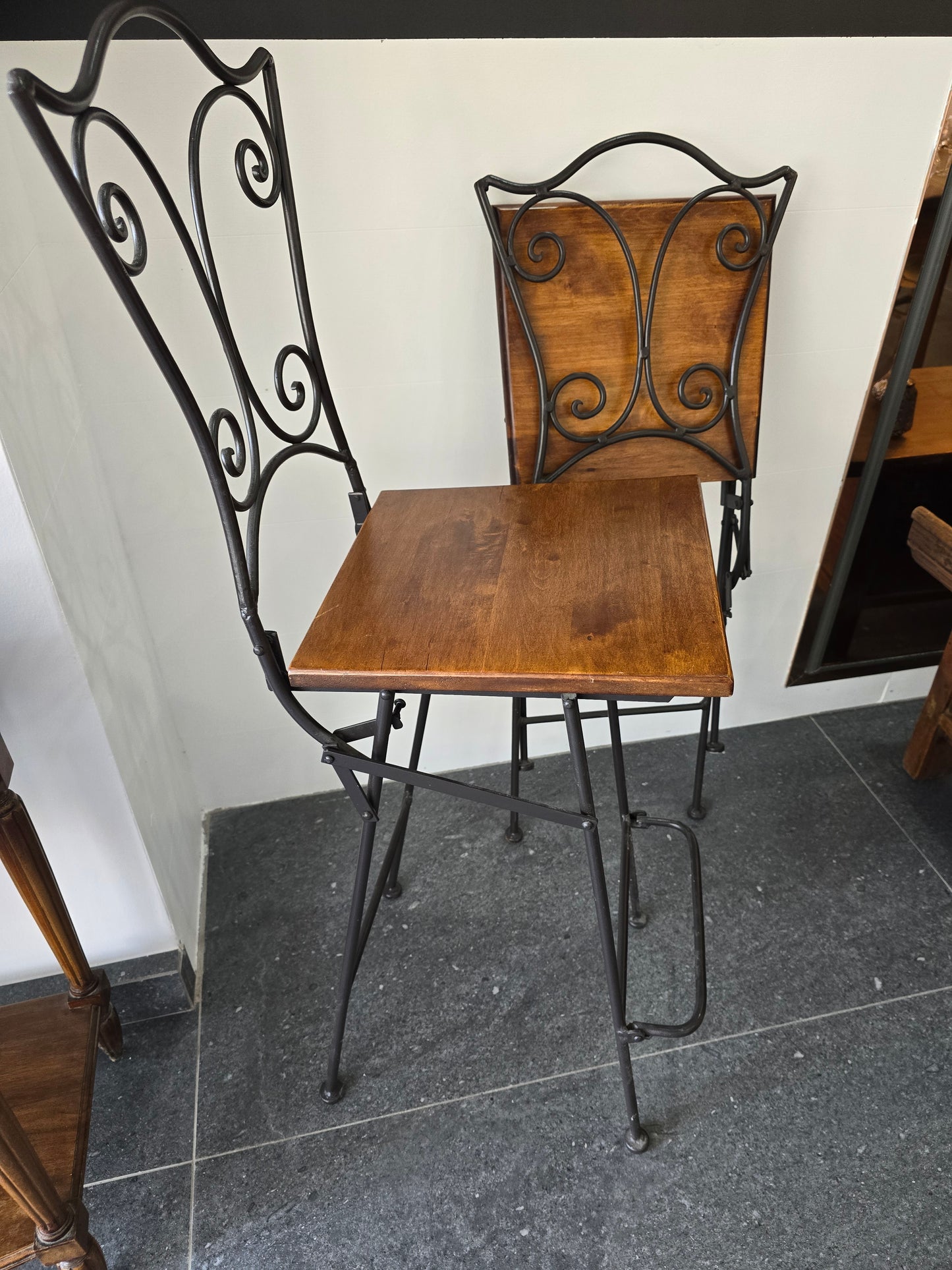 Paire chaise haute fer forgé