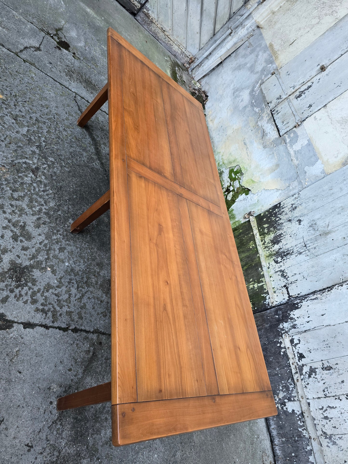 Grande table de salle a manger en bois massif- 2m50