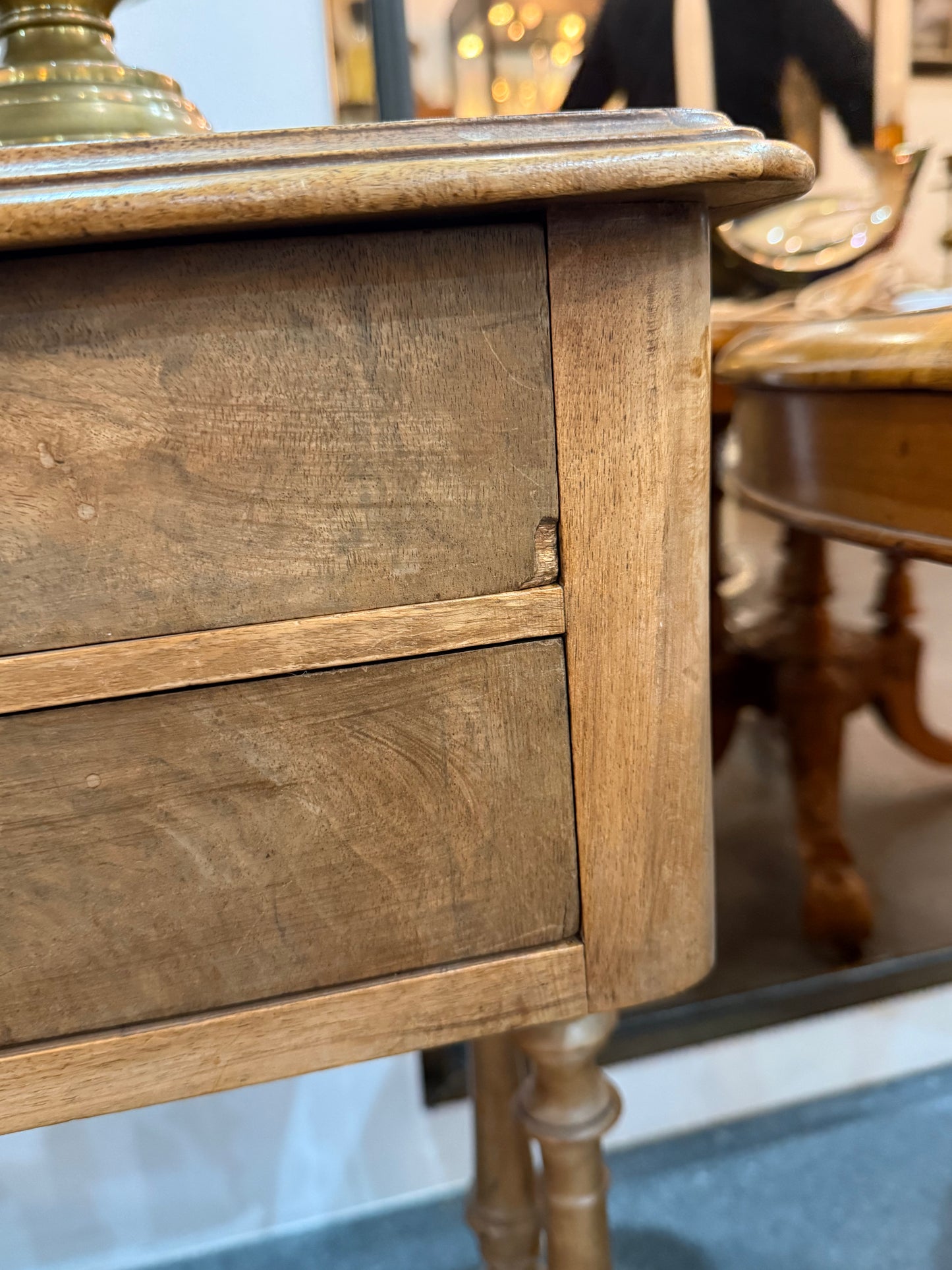 Table de salon / Travailleuse ancienne en bois – XIXe siècle