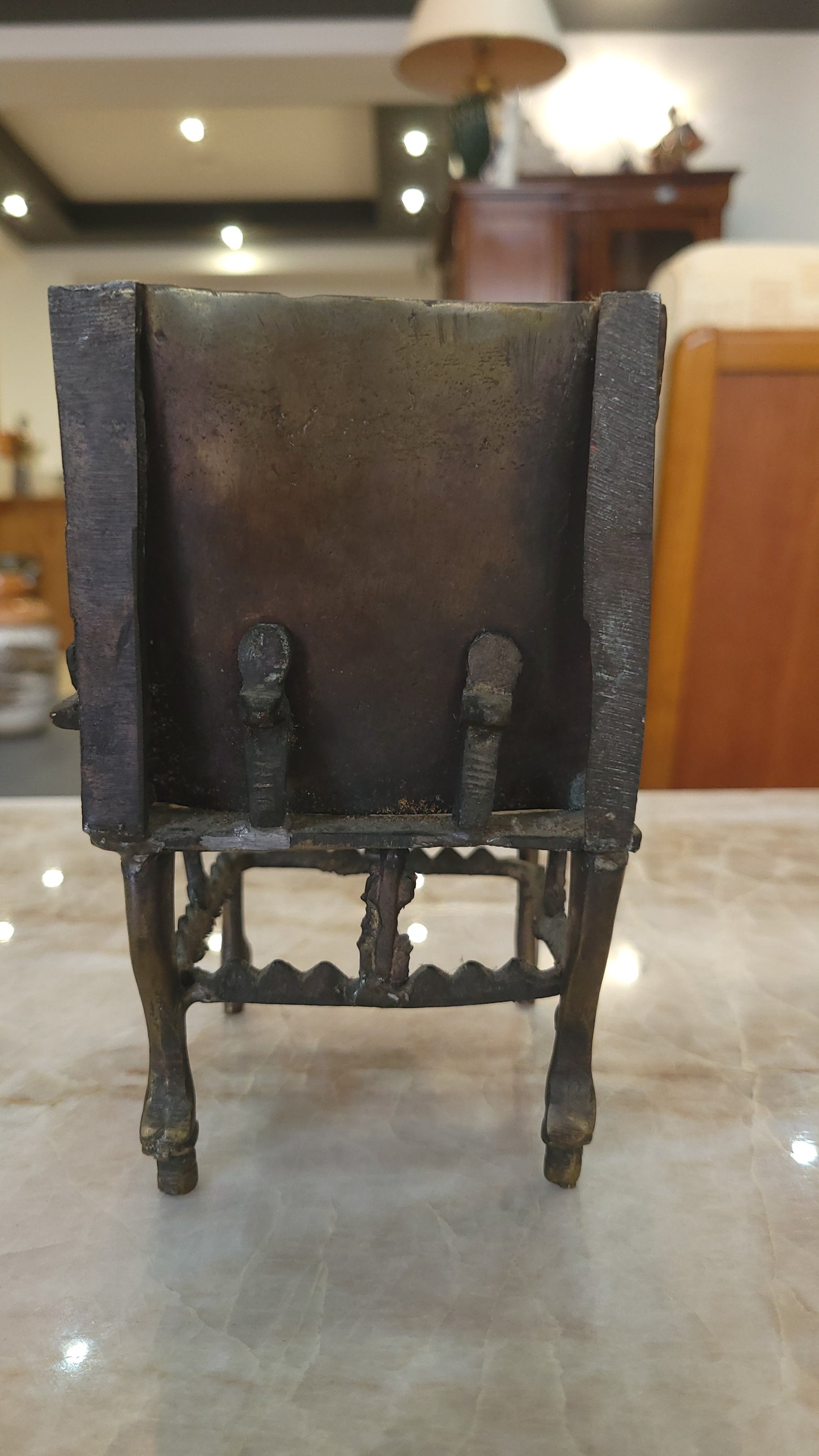 Miniature décorative – Fauteuil trône égyptien en bronze patiné