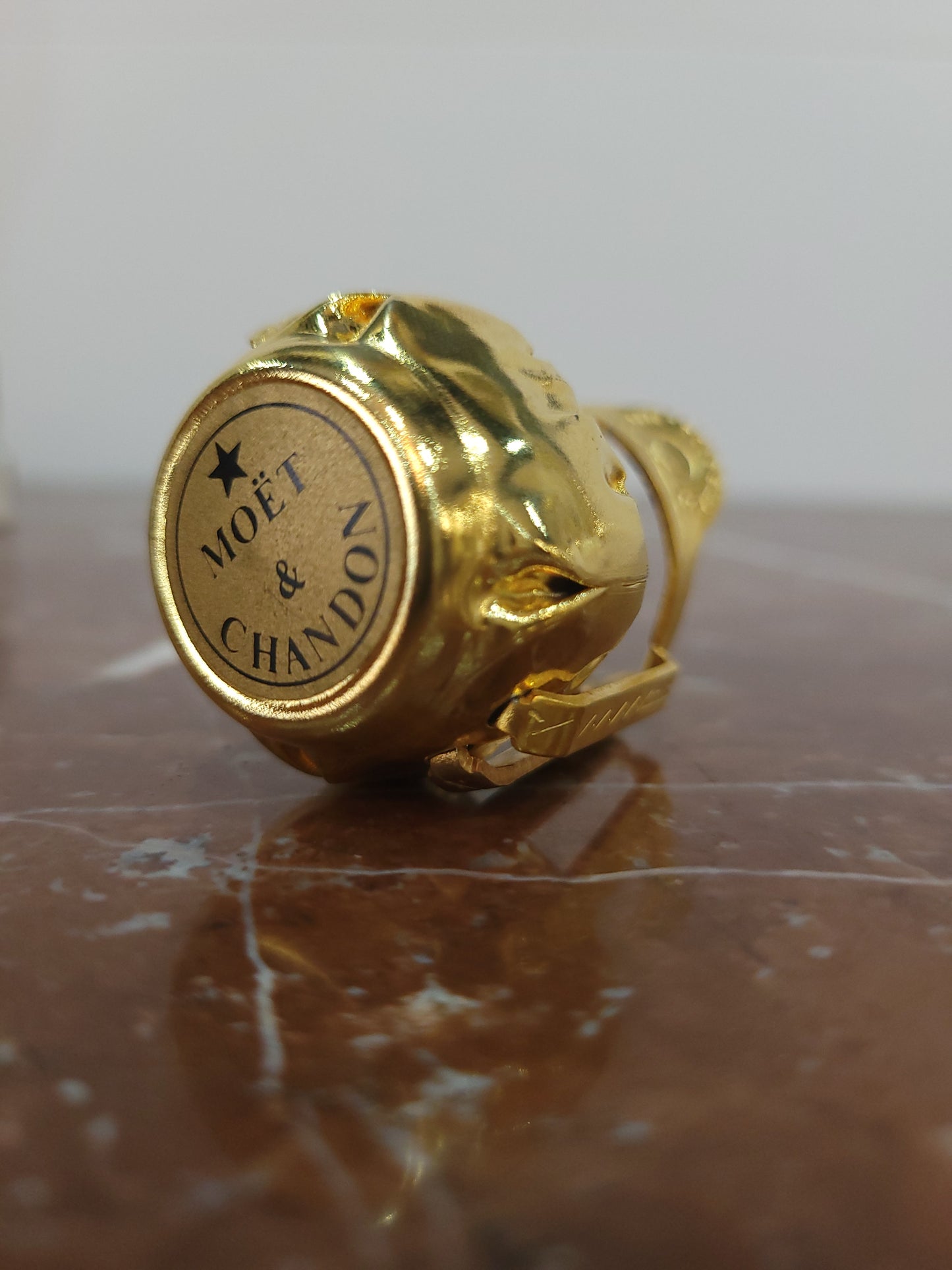 Bouchon de champagne Moët & Chandon doré – Édition de collection avec boîte