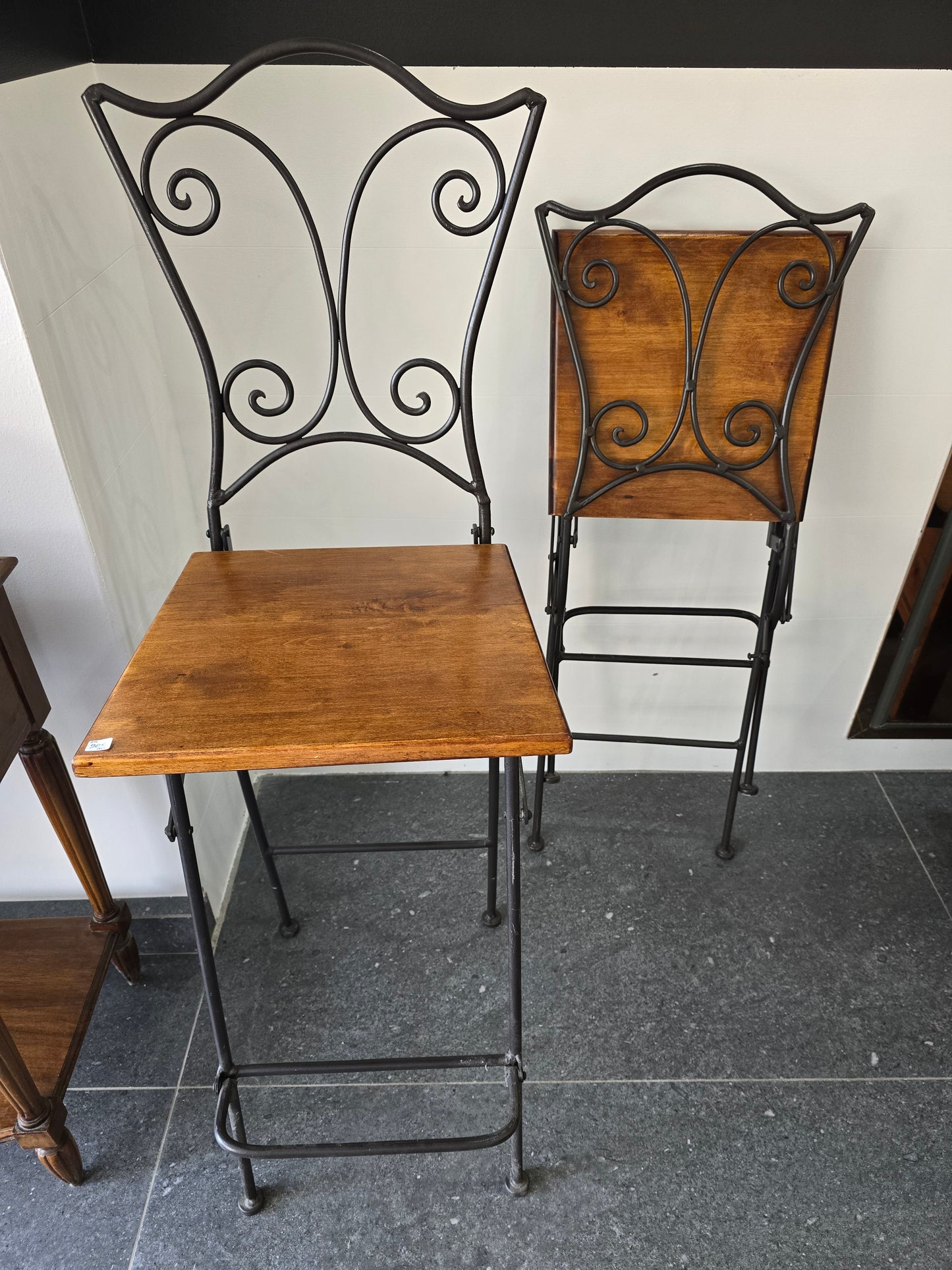 Paire chaise haute fer forgé