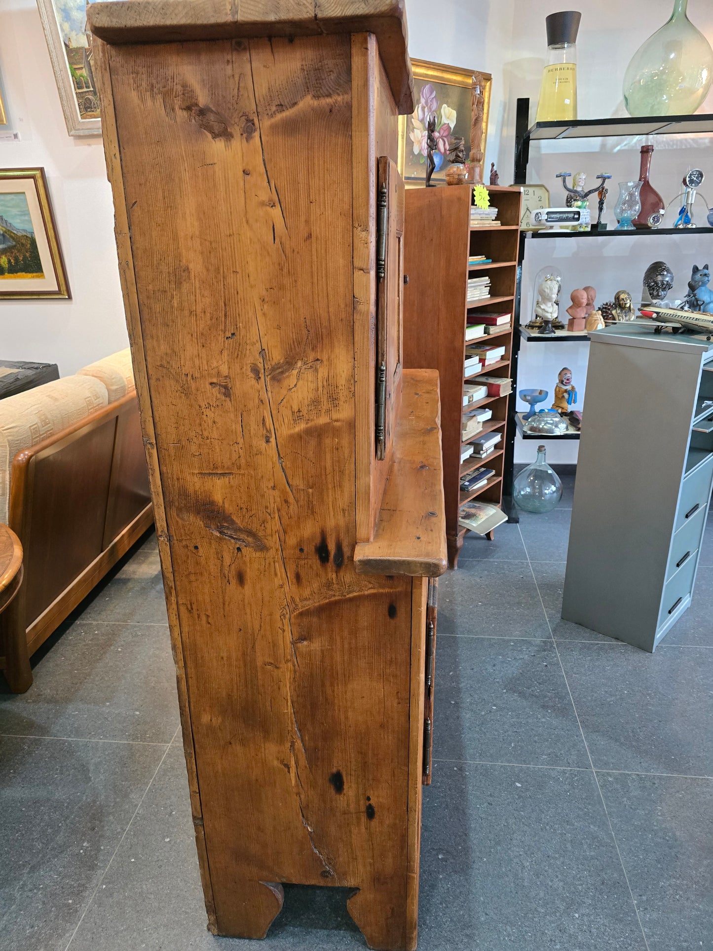 Buffet deux-corps rustique en bois massif