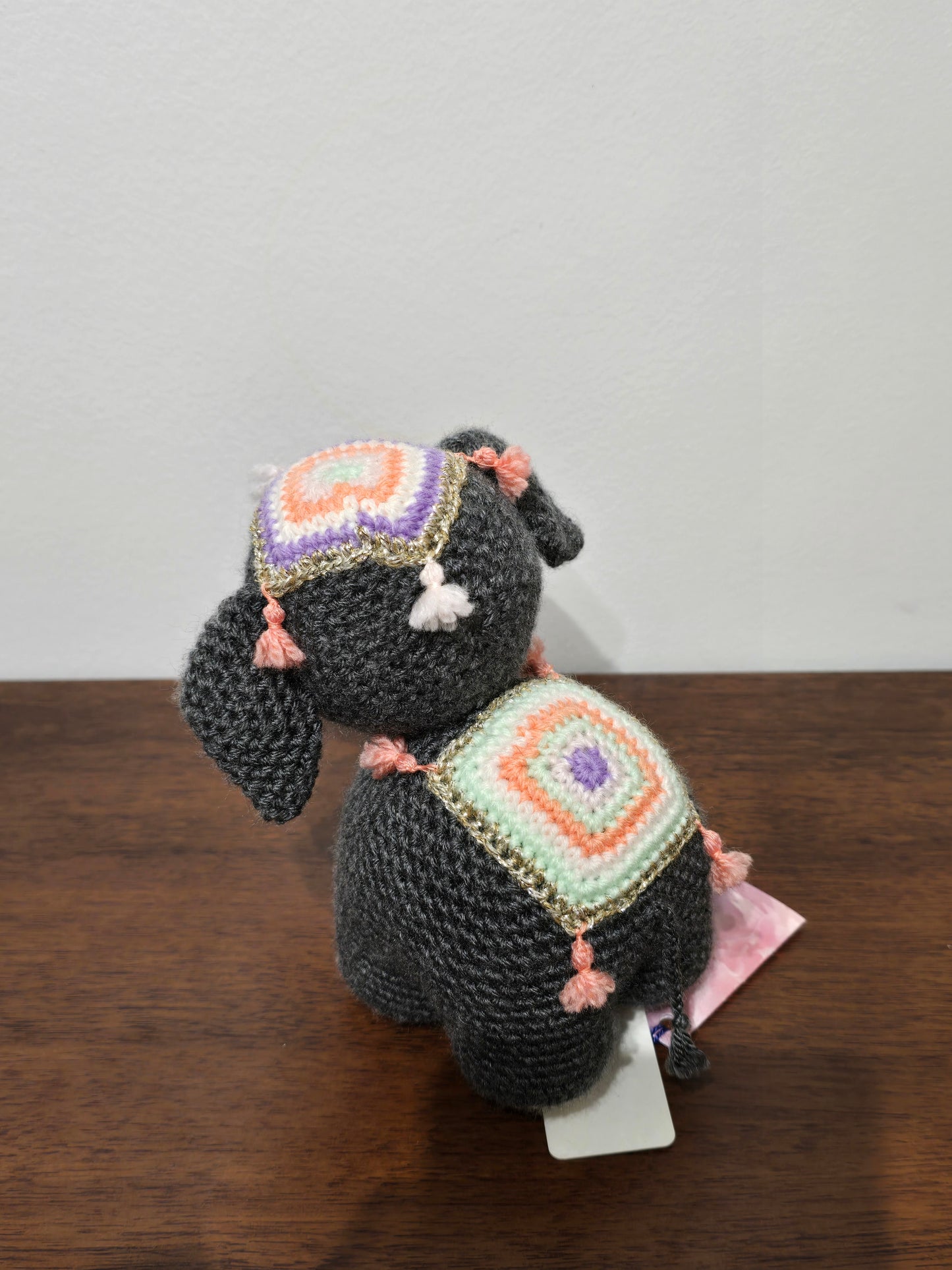 Éléphant gris amigurumi