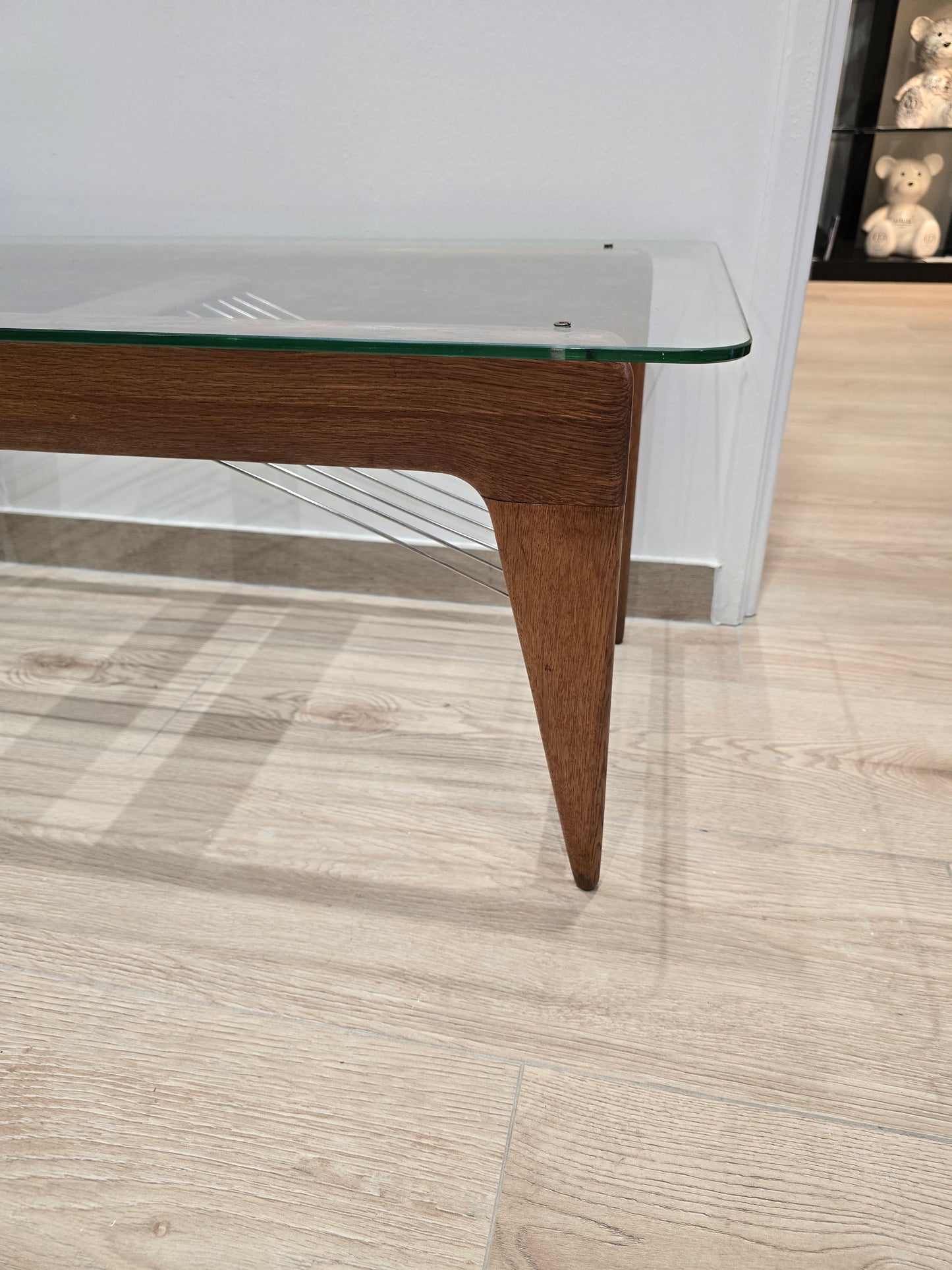 Table basse vintage en bois et verre – Design scandinave