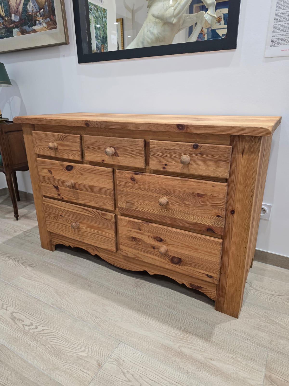 Commode rustique en pin massif
